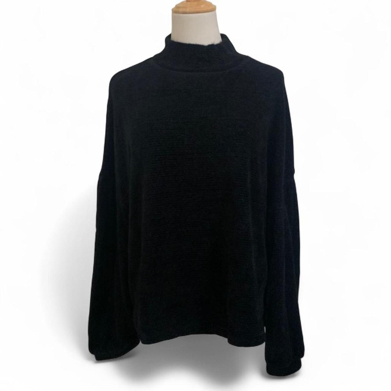 Sanctuary New Sanctuary Eyelash Knit Popover - Size L MSRP $89 Size L / US 10 / IT 46 - 2 Thumbnail