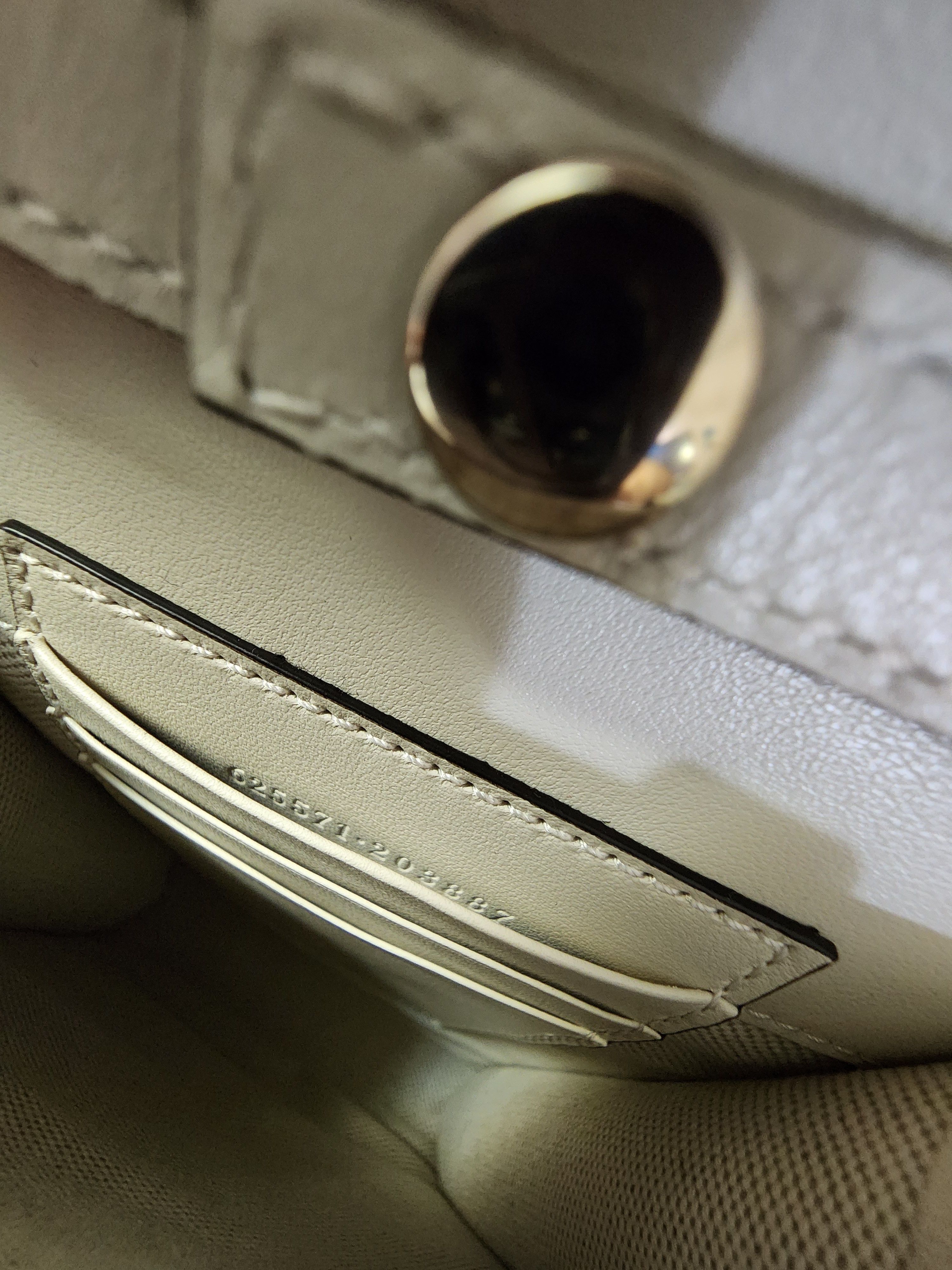 Gucci GG Embossed Mini Leather Bag Size ONE SIZE - 16 Thumbnail