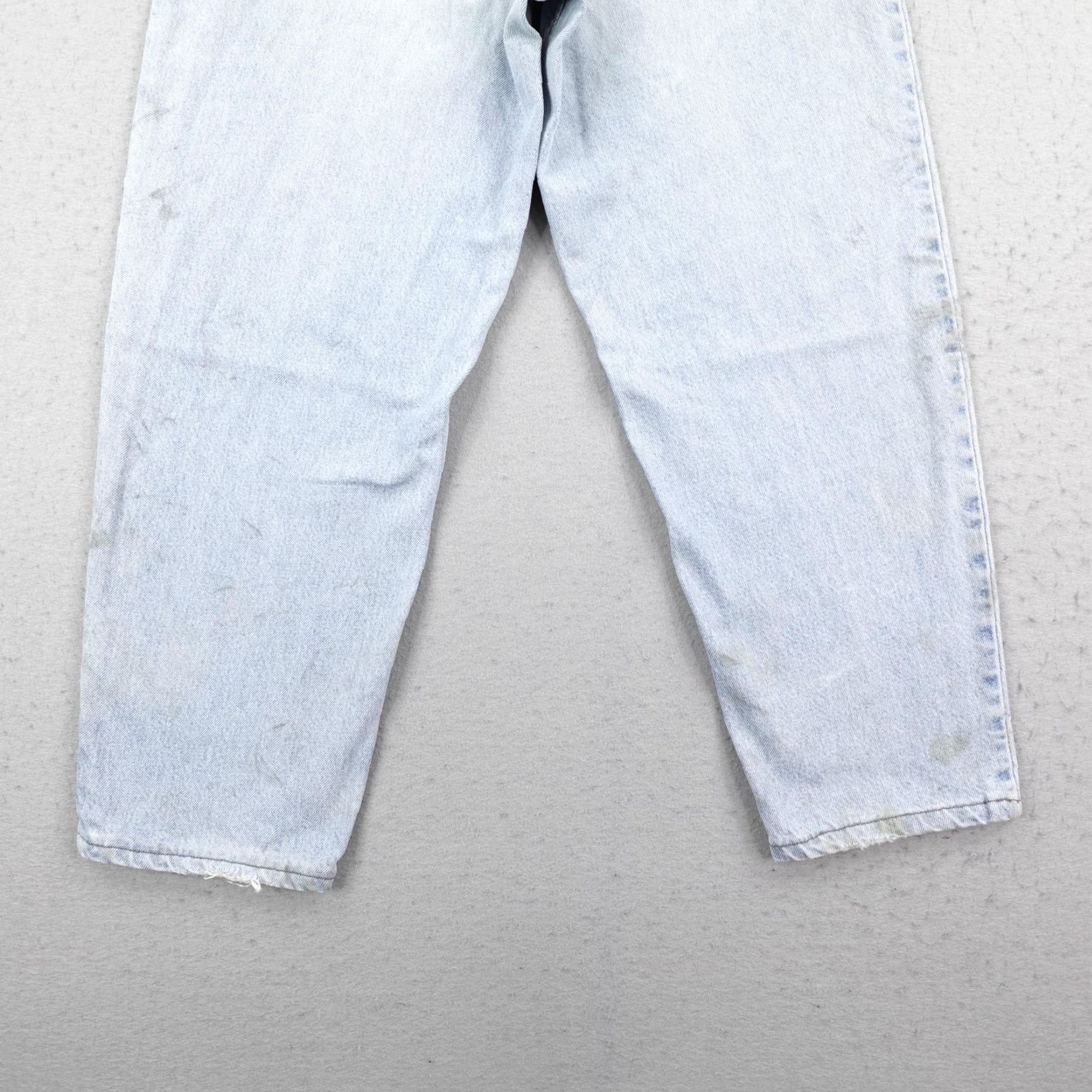 Levi's VINTAGE Levi's Jeans Mens 34x30 Blue Denim 560 Tapered Loose Fit Grunge 90s Y2K Pants Men Blues Size US 34 / EU 50 - 6 Thumbnail