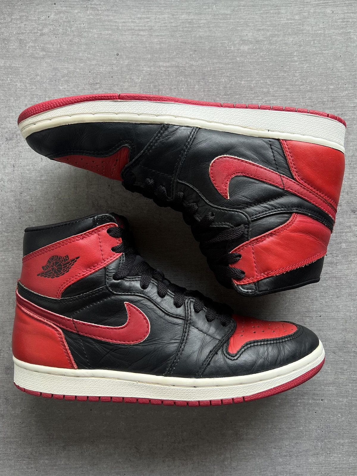 Jordan Brand Jordan 1 Bred 1994 Size US 8.5 / EU 41-42 - 1 Thumbnail