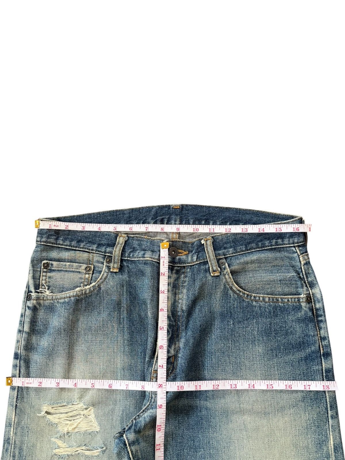 Uniqlo Vintage Japanese Uniqlo Faded Wash Distress Loose Jeans Size US 33 - 6 Thumbnail