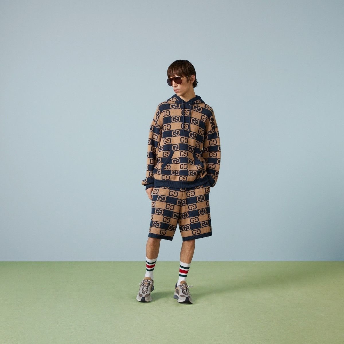 Gucci o1s1wg110225 GG Cotton Jacquard Shorts in Camel & Blue Size US 40 / EU 56 - 2 Thumbnail