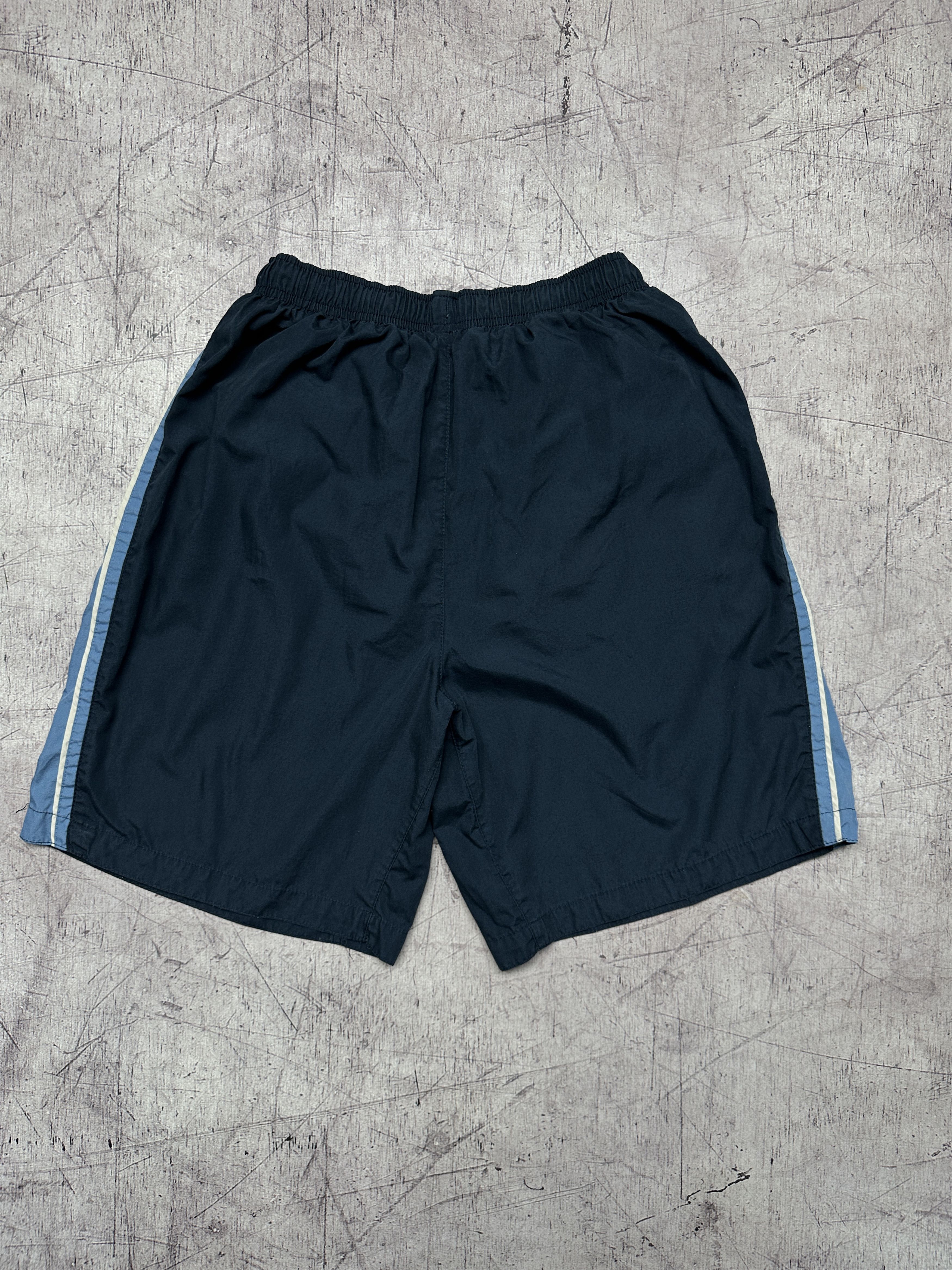 Nike Nike Vintage Mens Nylon Shorts Size US 32 / EU 48 - 8 Thumbnail