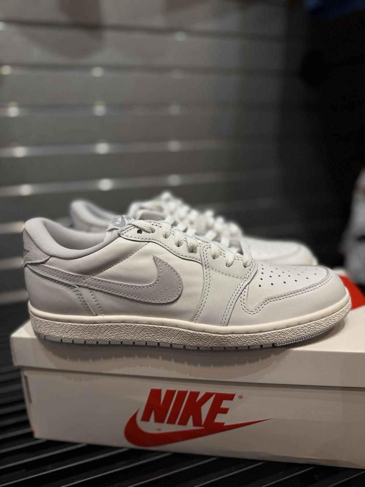Jordan Brand Jordan 1 Low 85 Neutral Grey NEW Size 10.5 FB9933-100 Size US 10.5 / EU 43-44 - 4 Thumbnail