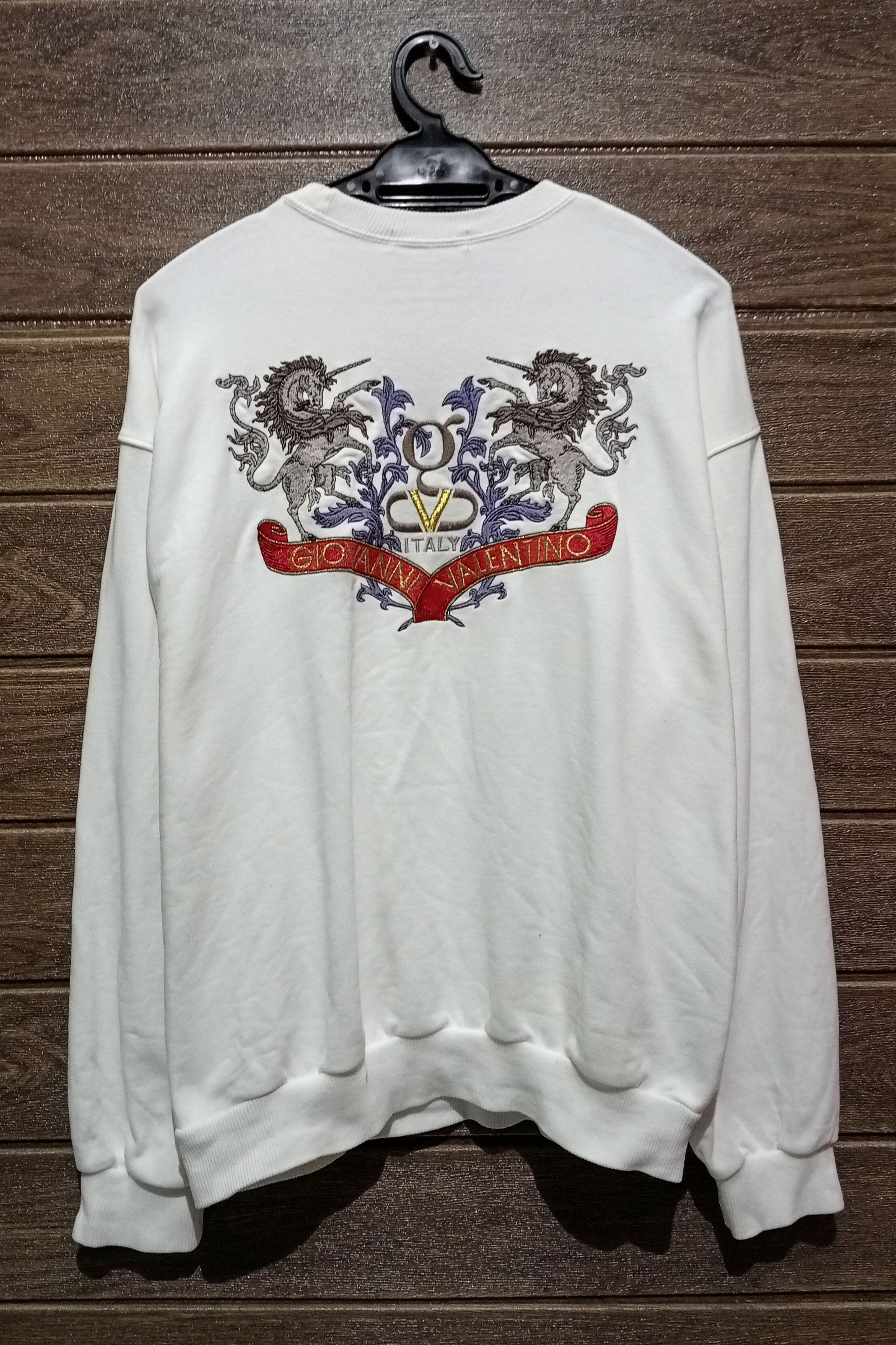 image of Vintage Giovanni Valentino Embroidery Big Logo Sweatshirt in White, Men's (Size Medium)