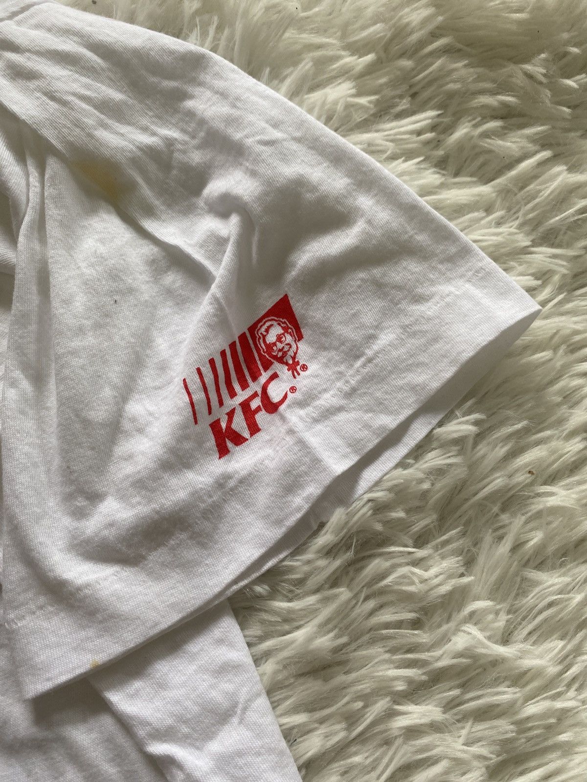 Vintage 🔥OFFER NOW🔥Vintage Home Alone 90’s Movie KFC Promo tee Size US L / EU 52-54 / 3 - 10 Thumbnail
