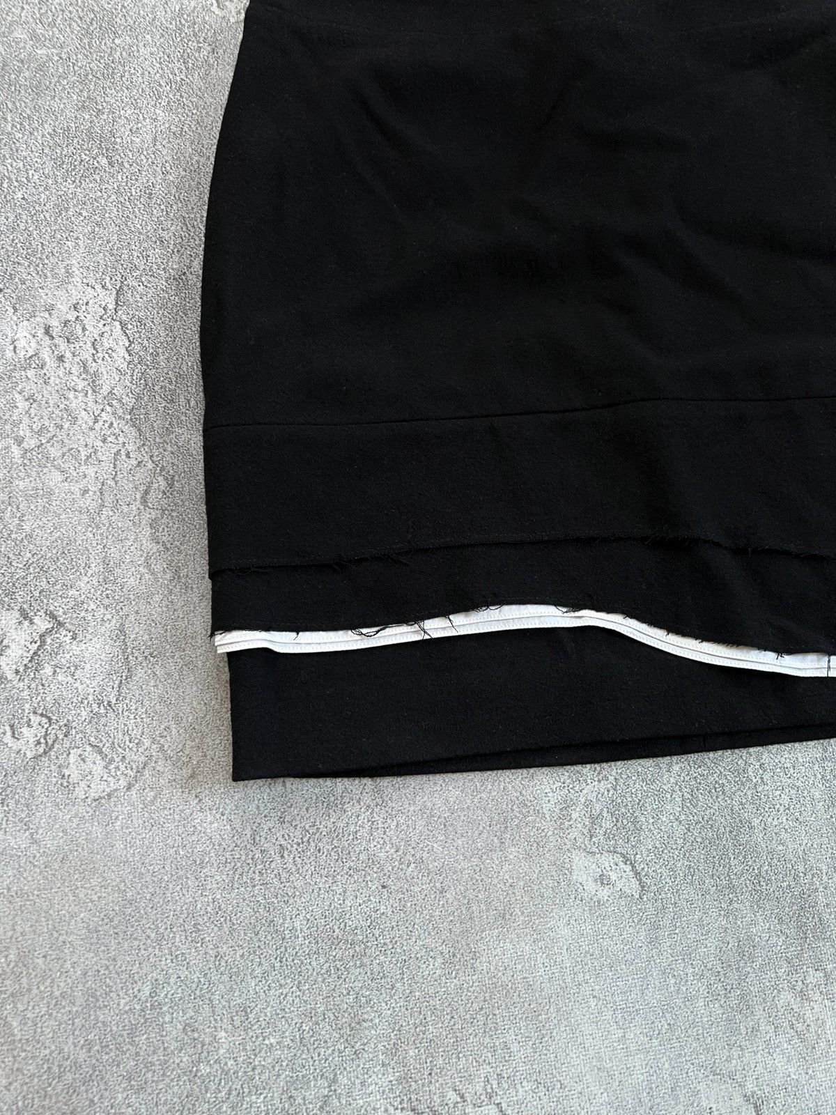 Givenchy Givenchy Black Virgin Wool Mini Pencil Skirt Mermaid Sz 40 Size 27" / US 4 / IT 40 - 2 Thumbnail