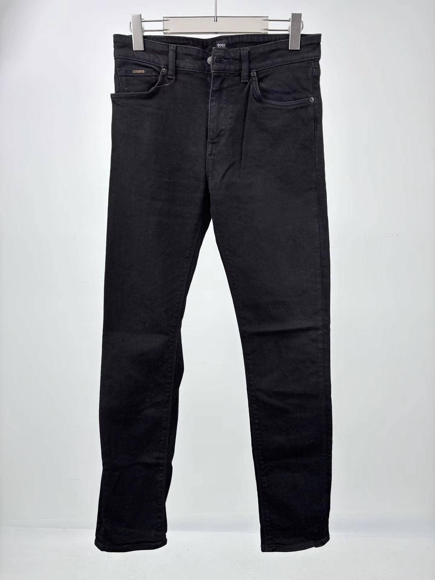 Hugo Boss HUGO BOSS Leather Logo Jeans Size US 34 / EU 50 - 2 Thumbnail