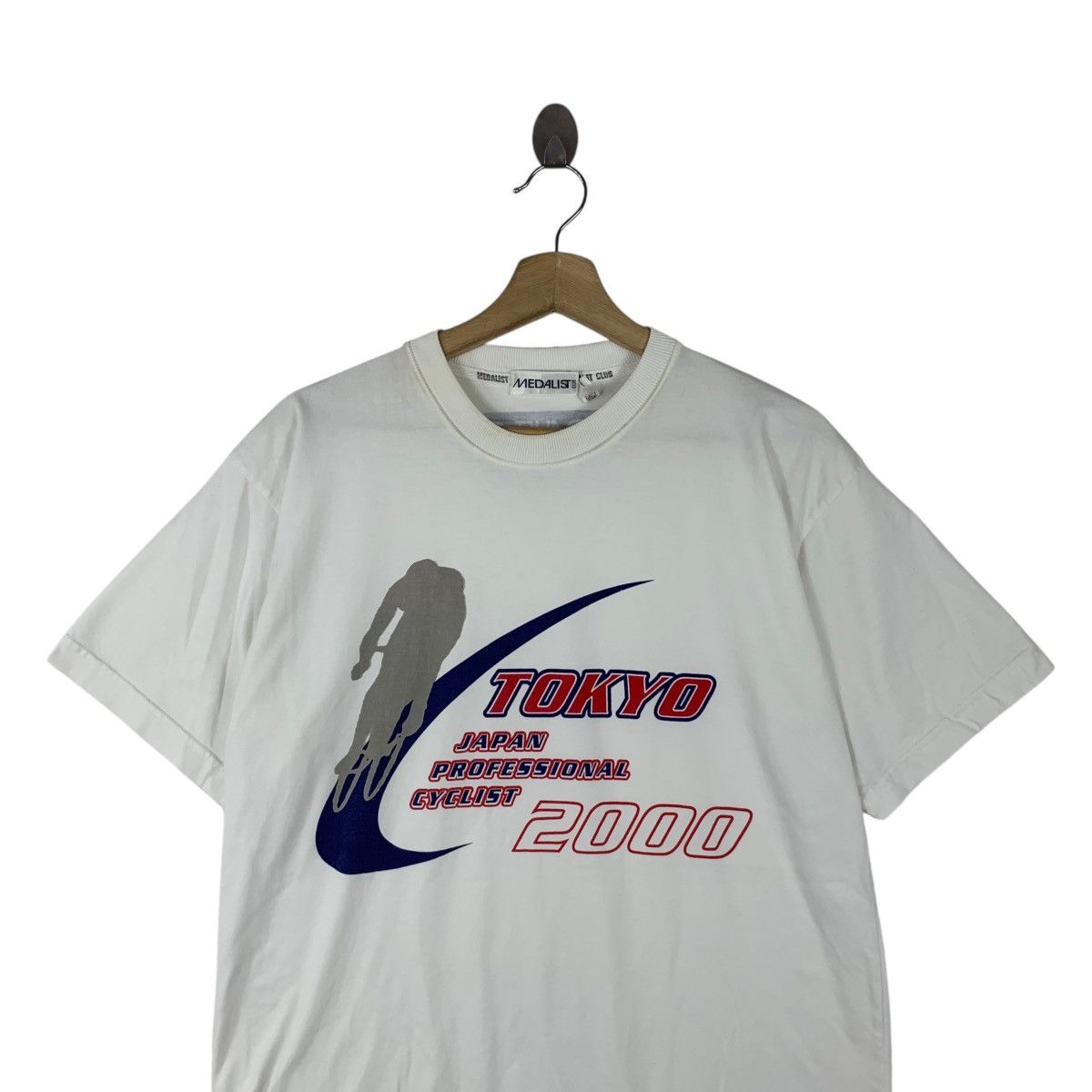 Vintage Vintage 2000 MEDALIST JAPAN CYCLIST TOKYO Tee Shirt Top Size US S / EU 44-46 / 1 - 2 Thumbnail