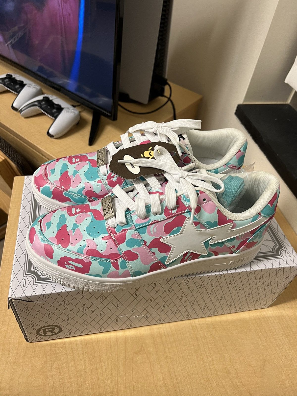 Bape BAPESTA LOW M2 MIAMI 1ST ANNIVERSARY Size US 10 / EU 43 - 2 Thumbnail