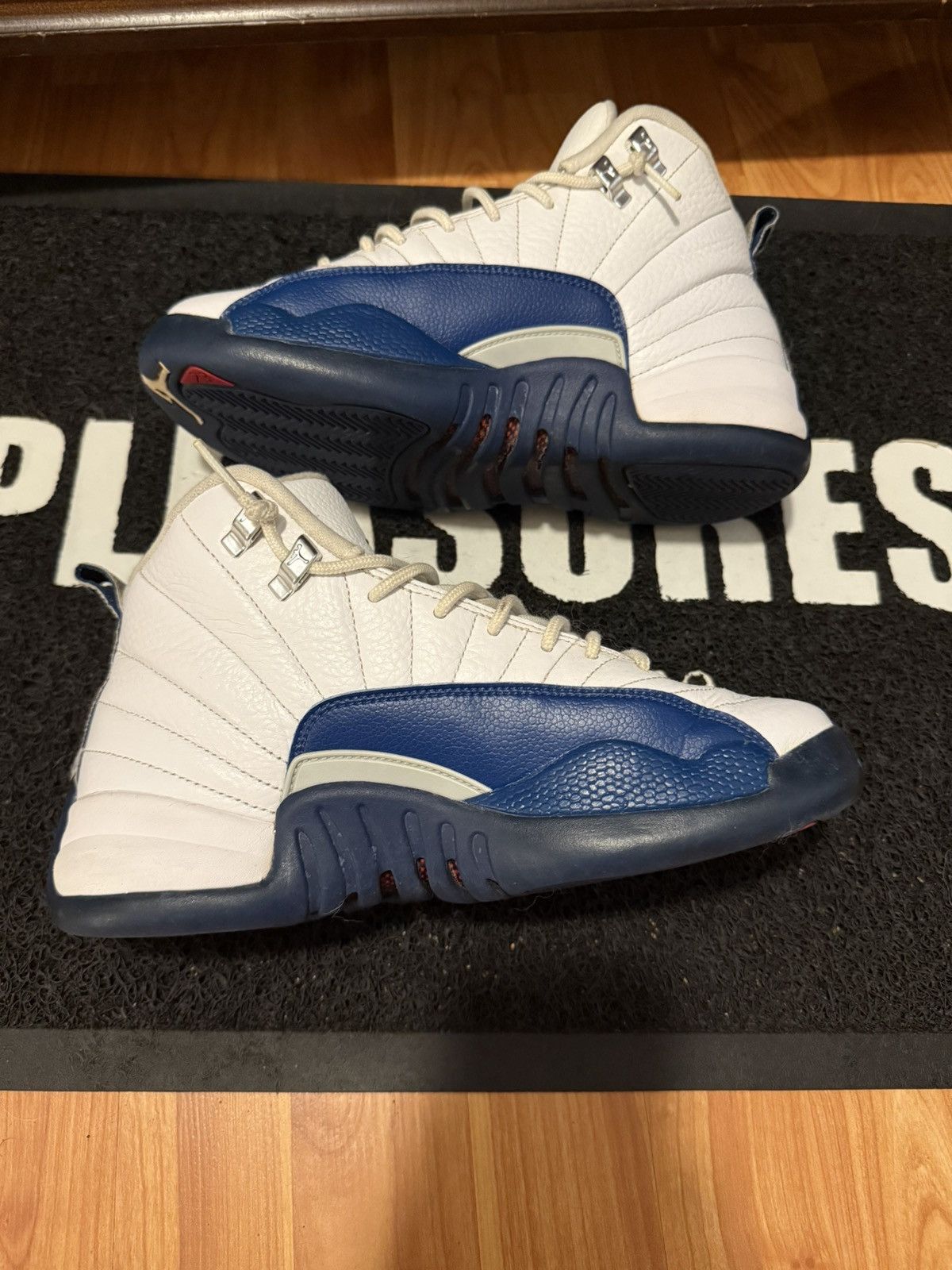 Jordan Brand Jordan Retro 12 French Blue Size 7 Size US 7 / EU 40 - 1 Thumbnail