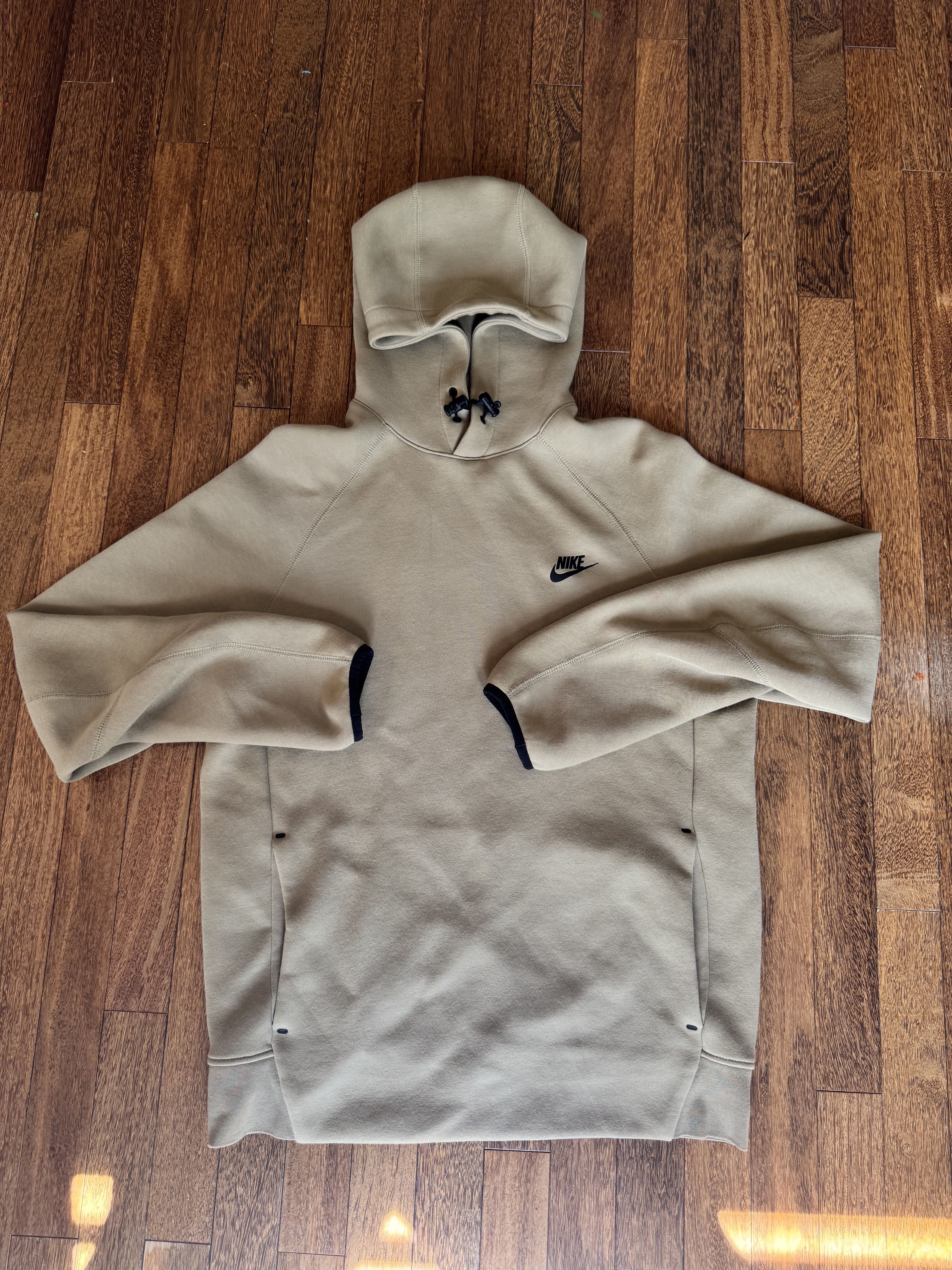 Nike Nike Sportswear Tech Fleece Pullover Hoodie Olive FB8016-222 Size US M / EU 48-50 / 2 - 1 Thumbnail