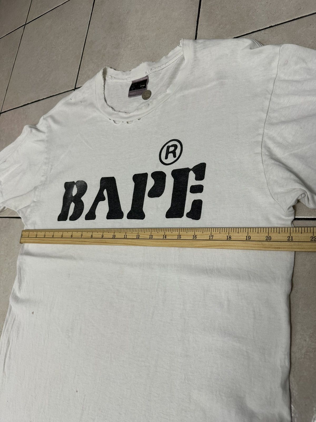 Bape Vintage Thrashed Sunfaded Bape Tshirt Size US L / EU 52-54 / 3 - 6 Thumbnail