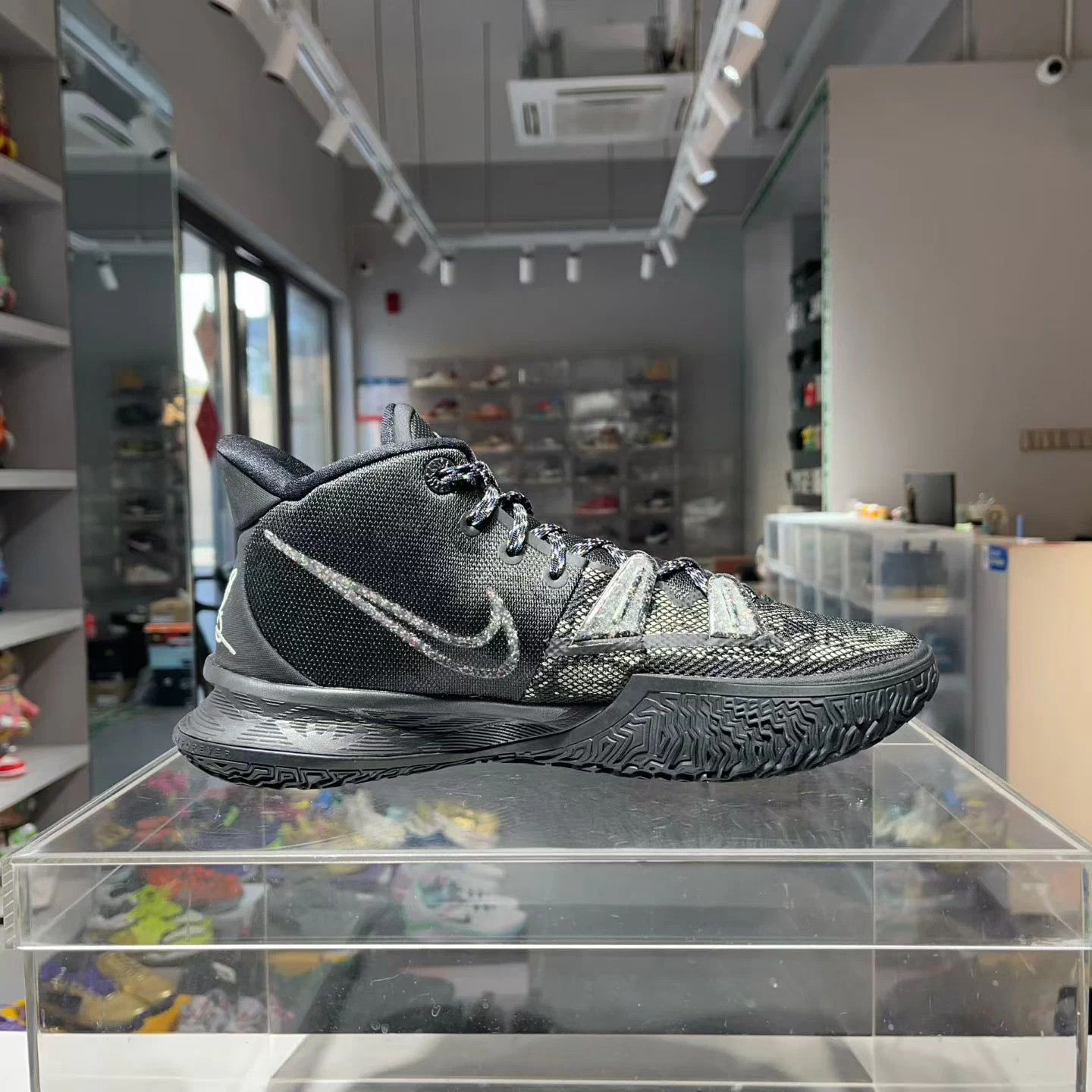 Nike Kyrie 7 Black Blue 44