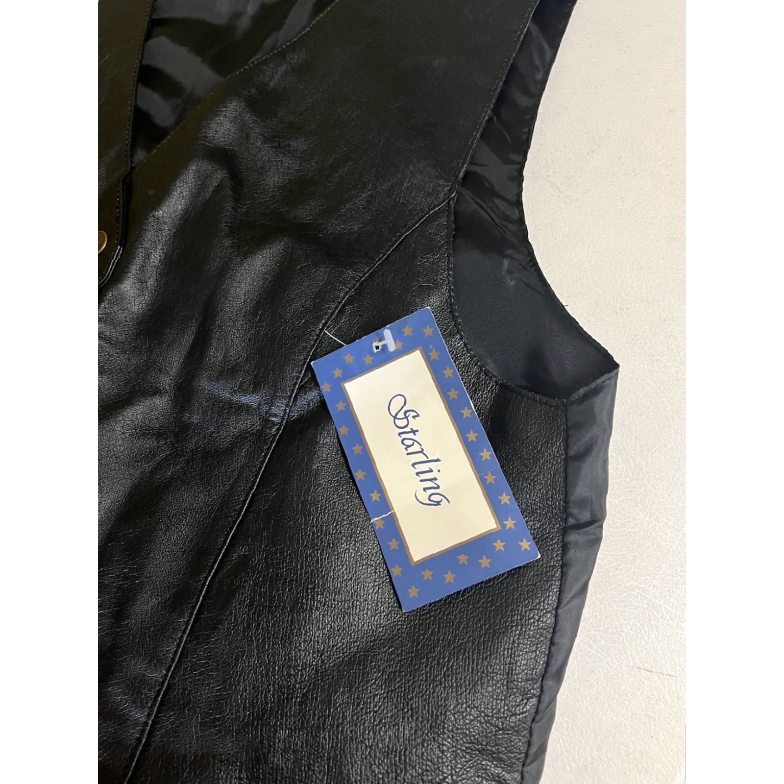 Vintage VINTAGE Starling Black Leather Vest Mens XL Motorcycle Jacket Sleeveless V-Neck Snap Pocket 90s Biker Riding Christmas? Size US XL / EU 56 / 4 - 5 Thumbnail