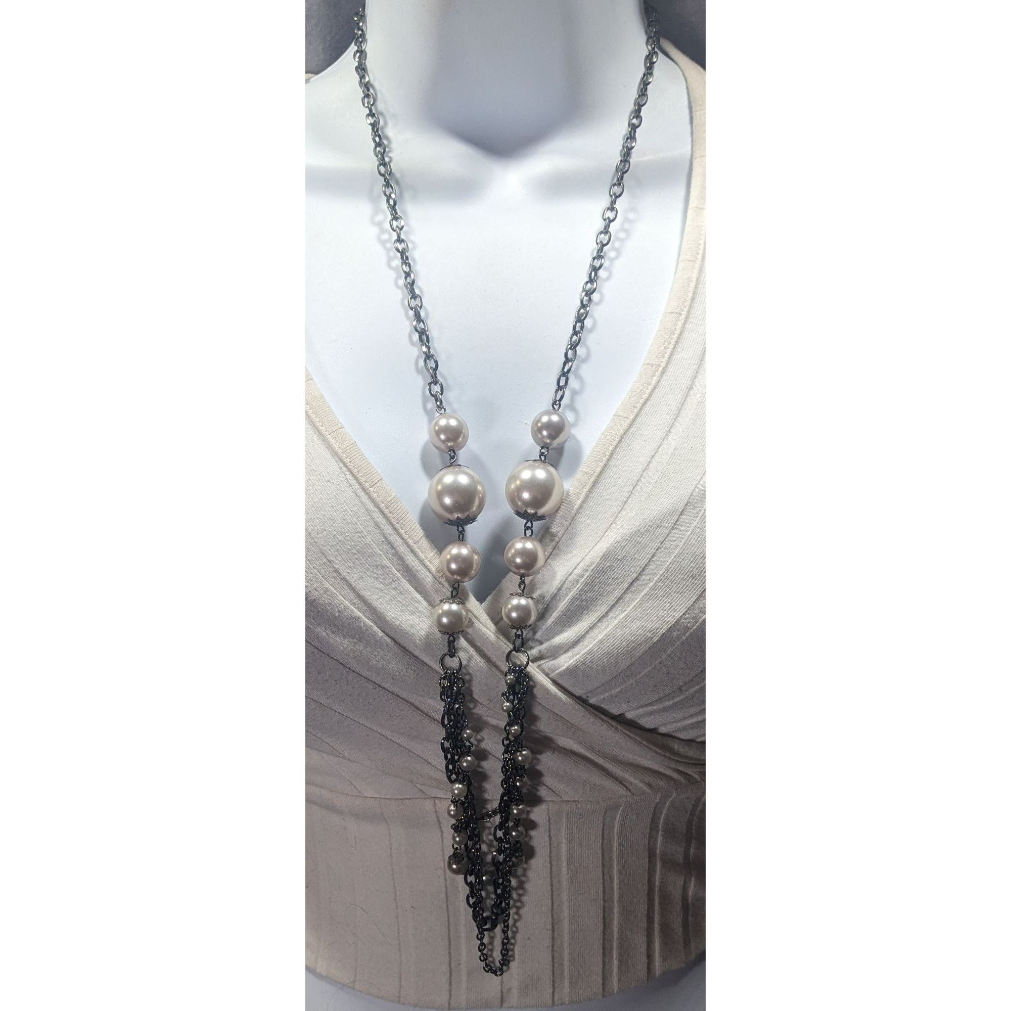 Other Glam Goth Faux Pearl Gunmetal Tone Statement Necklace Size ONE SIZE - 2 Thumbnail