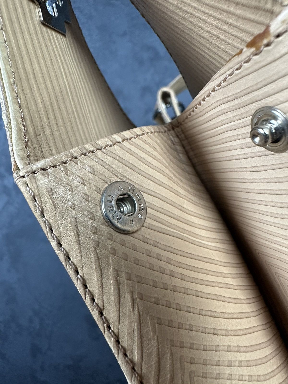 Bally BALLY LEATHER HANDBAG ITALY Size ONE SIZE - 4 Thumbnail