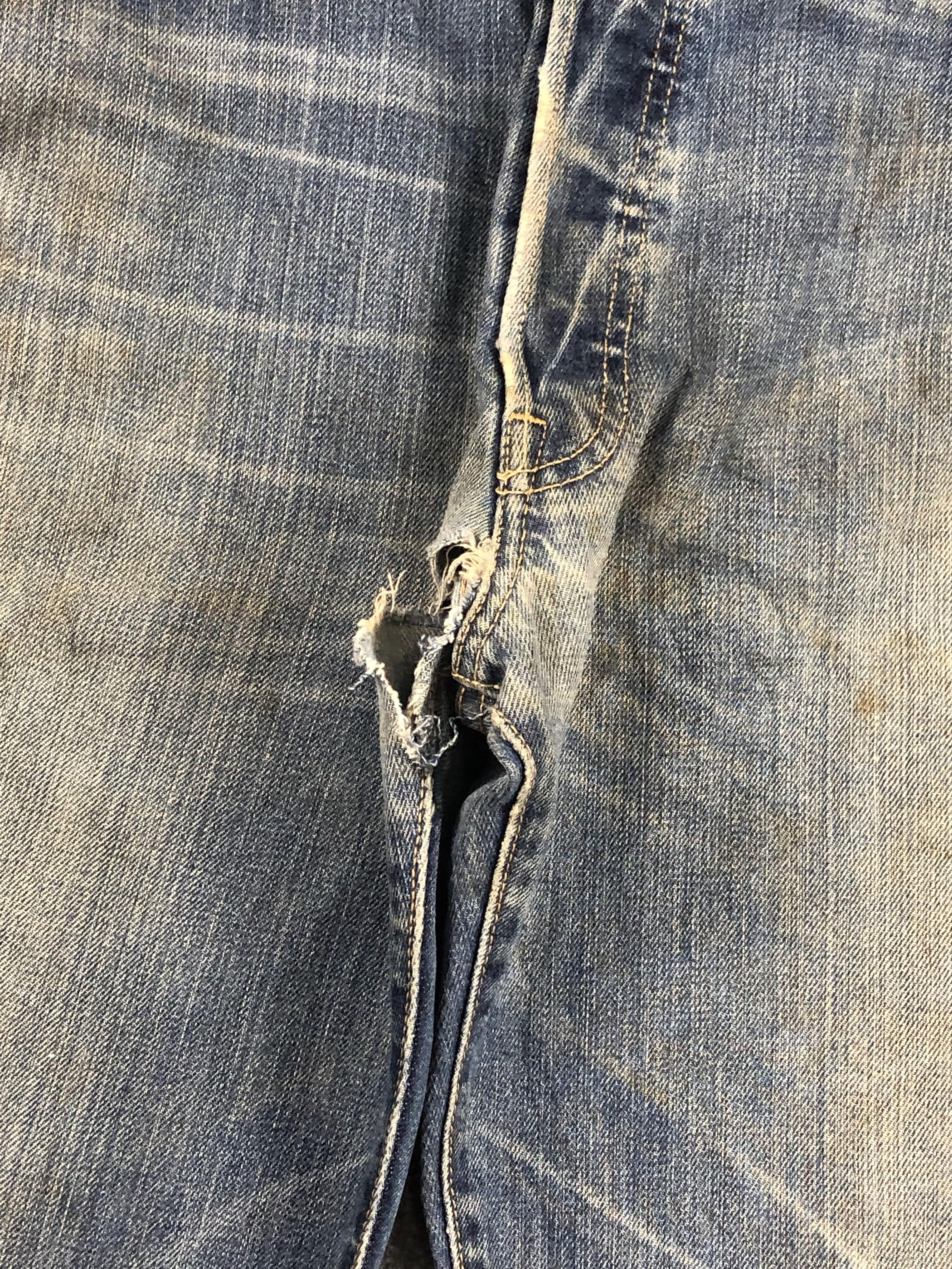 Vintage 90s Levis 501 Faded Blue Jeans DP2221