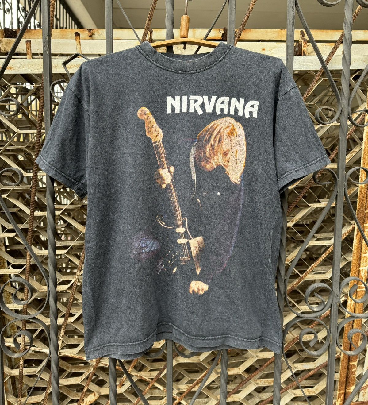 Band Tees Vintage Nirvana Kurt Cobain T Shirt Faded y2k Size US M / EU 48-50 / 2 - 1 Thumbnail