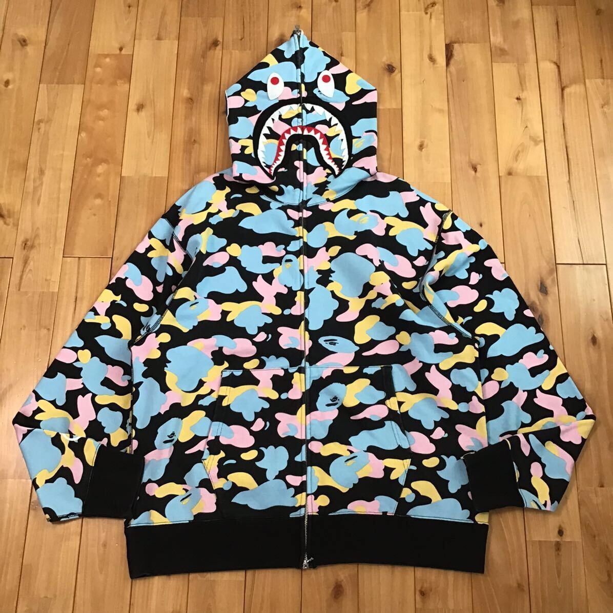 Bape BAPE Multi camo shark full zip hoodie cotton candy camo Size US XL / EU 56 / 4 - 2 Thumbnail