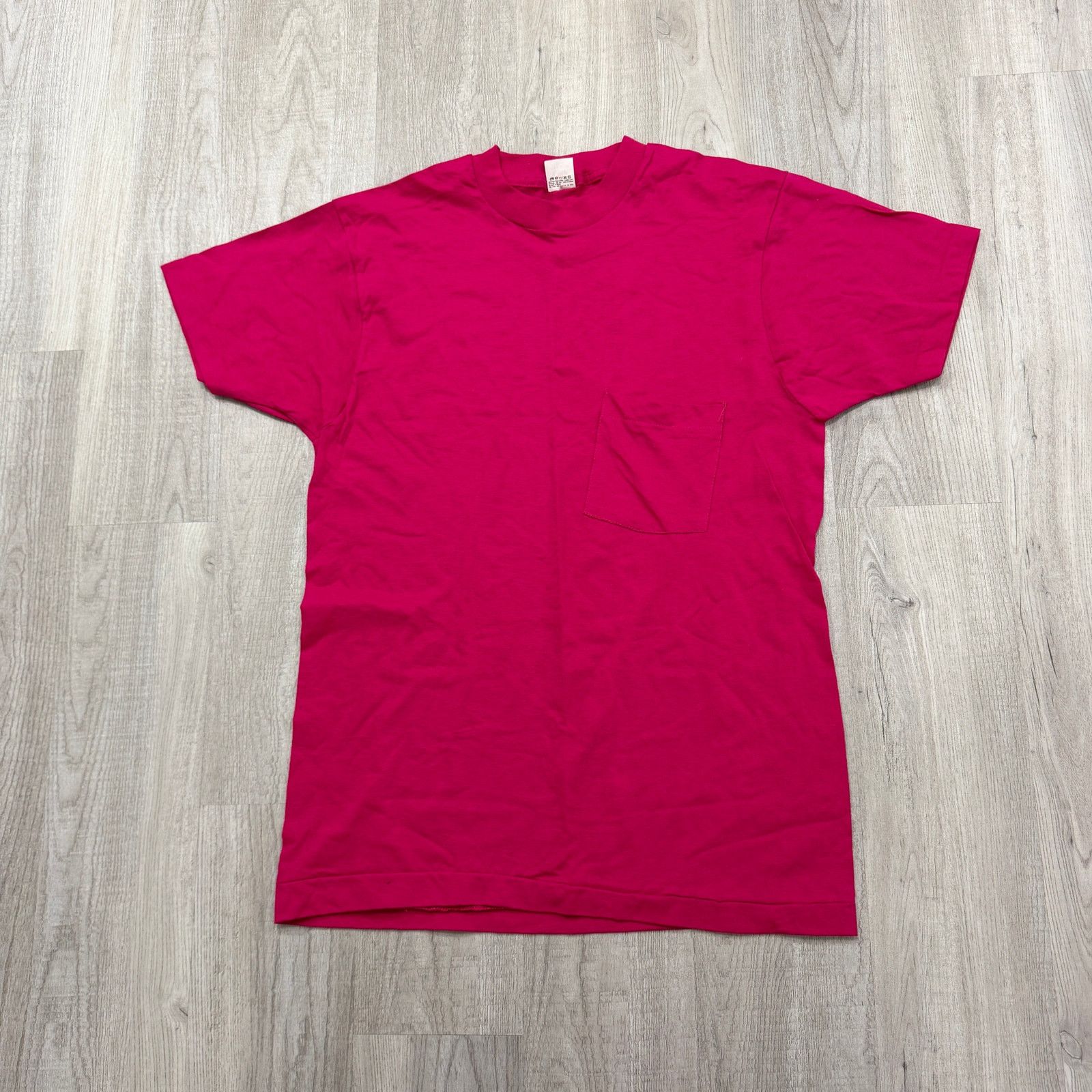Fruit Of The Loom Vintage Fruit of The Loom Shirt Large Pink Pocket Tee 90s Size US L / EU 52-54 / 3 - 1 Thumbnail