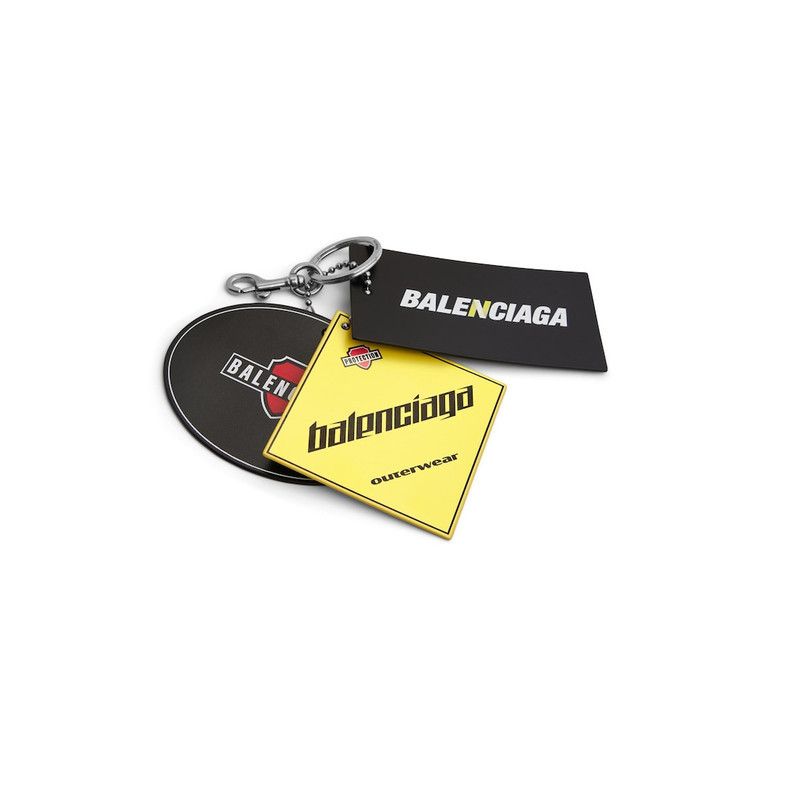 Balenciaga o1srvl11e0226 Size: OS / Keychain 3 Tags Charm in Black Size ONE SIZE - 2 Thumbnail