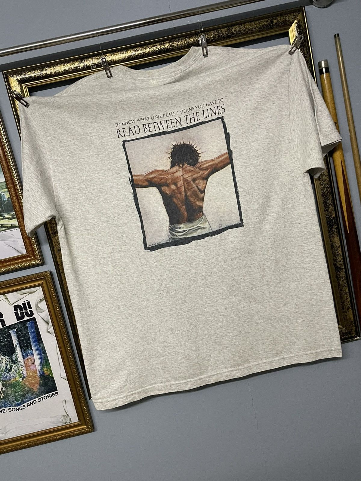 Vintage Vintage 90s Jesus ‘Read Between The Lines’ Sacrifice Tshirt Size US XL / EU 56 / 4 - 2 Thumbnail