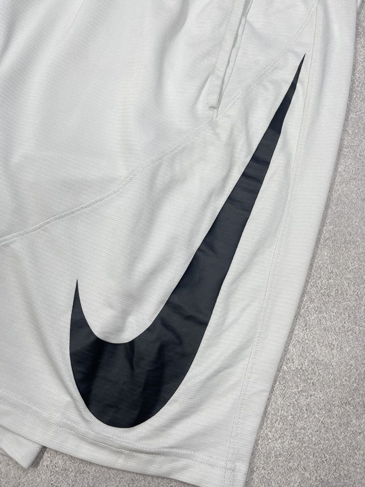 Nike Mens Nike Dri Fit White Shorts Big Logo Drill Y2K ACG TN Size US 36 / EU 52 - 4 Thumbnail