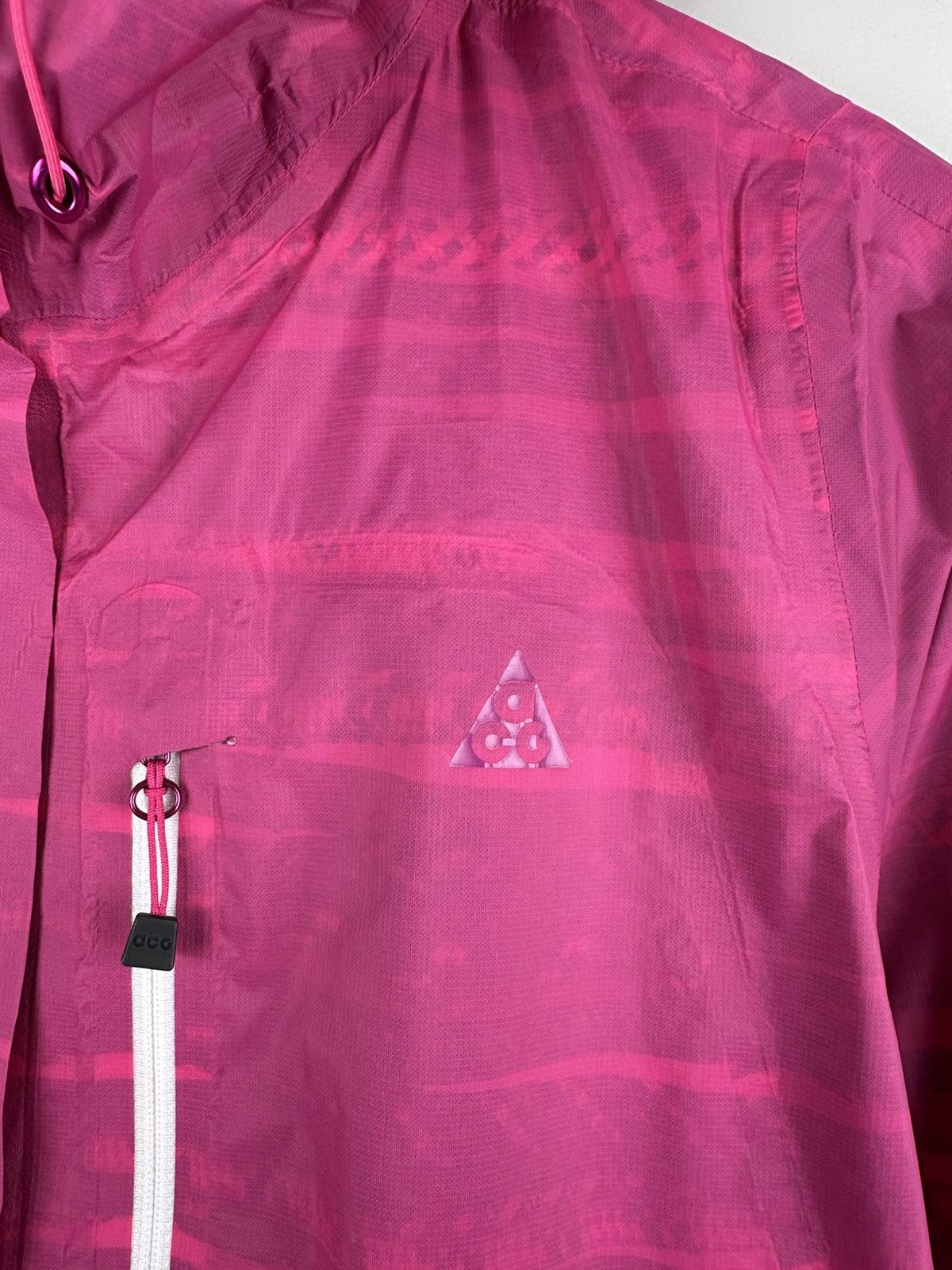 Nike ACG Nike ACG Lightweight Jacket Hooded Womens Size M / US 6-8 / IT 42-44 - 4 Thumbnail