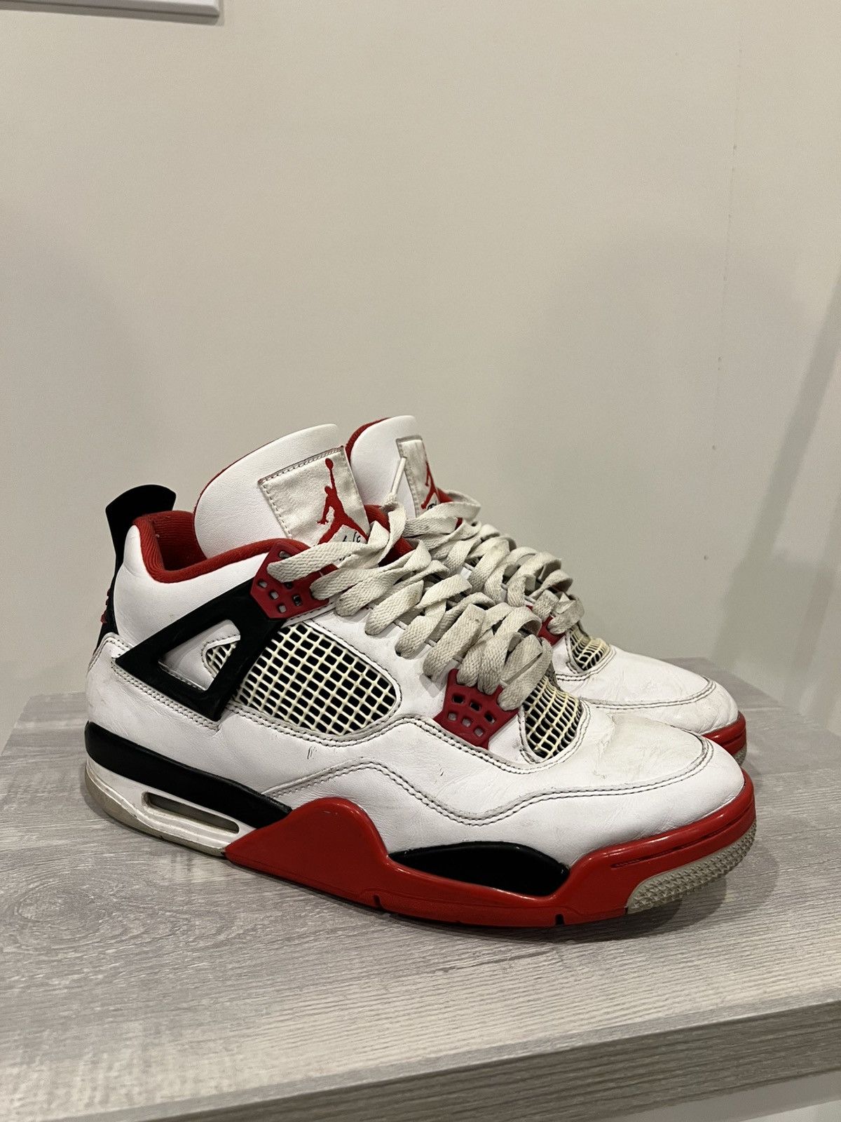 Nike Jordan 4 Fire Red OG Size US 10 / EU 43 - 1 Thumbnail