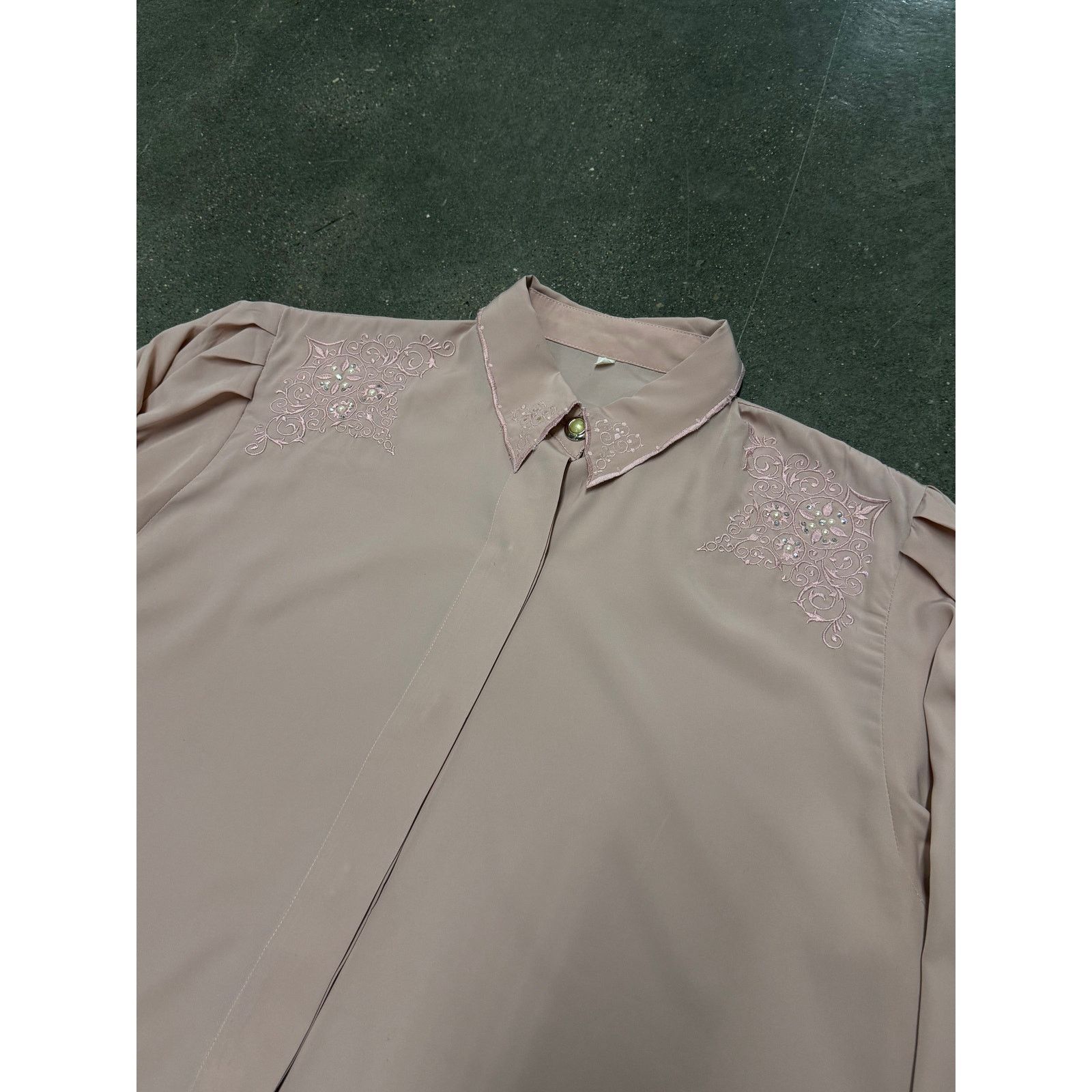 Vintage Vintage 1990s European Embroidered Silk Button Up Size US L / EU 52-54 / 3 - 2 Thumbnail