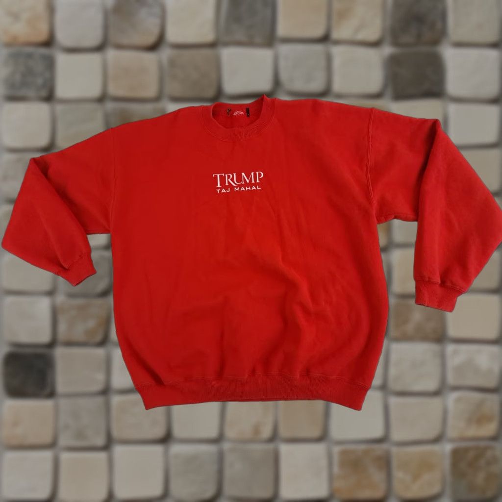 Vintage Vintage Trump Taj Mahal Atlantic City Embroidered Sweatshirt Red Unisex Adults XL Pullover Crew Neck Canvas Cotton Long Sleeve Size US XL / EU 56 / 4 - 1 Thumbnail