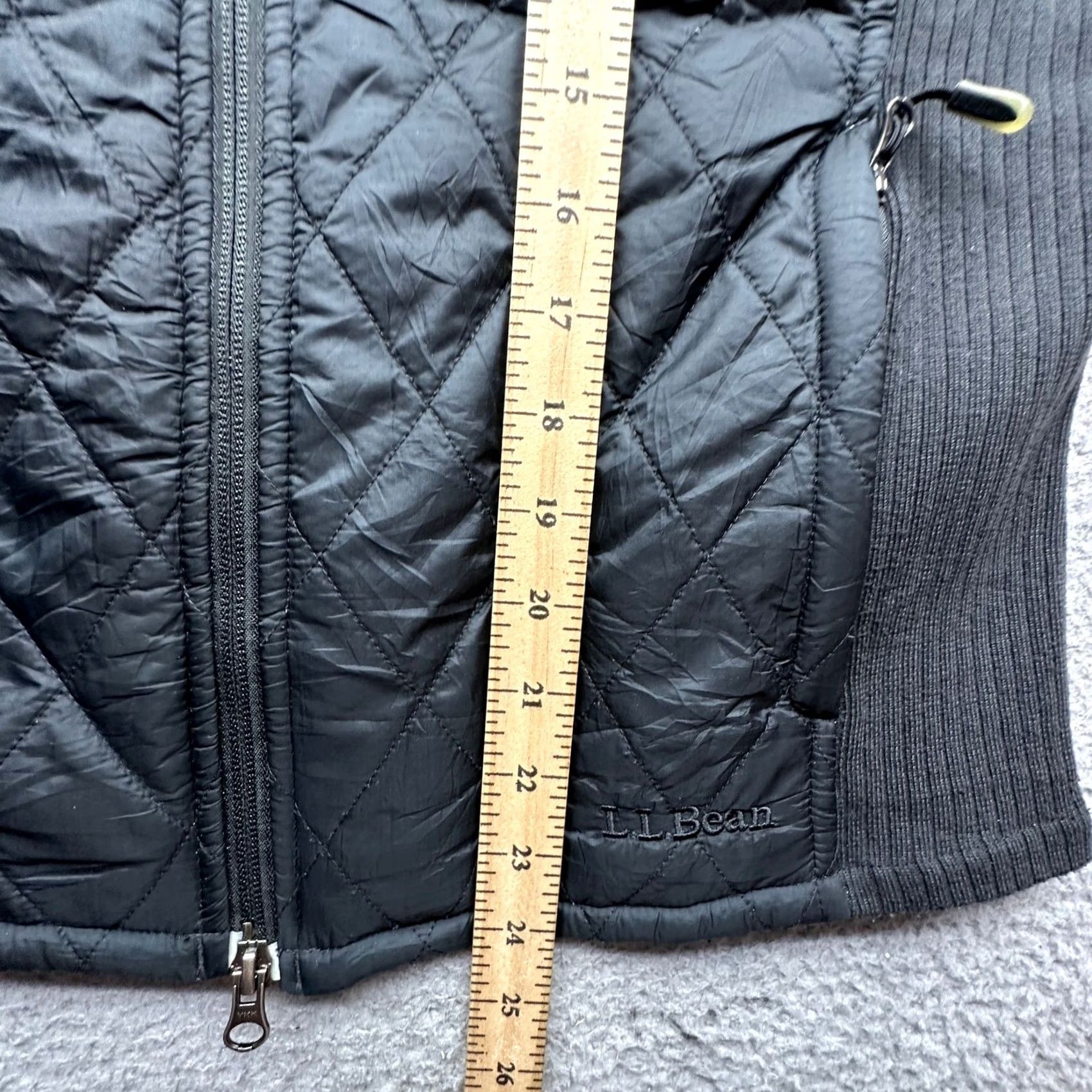 Vintage LL Bean Quilted Puffer Vest Jacket Womens Small Reg Black Pockets Stretch Vest Size S / US 4 / IT 40 - 5 Thumbnail