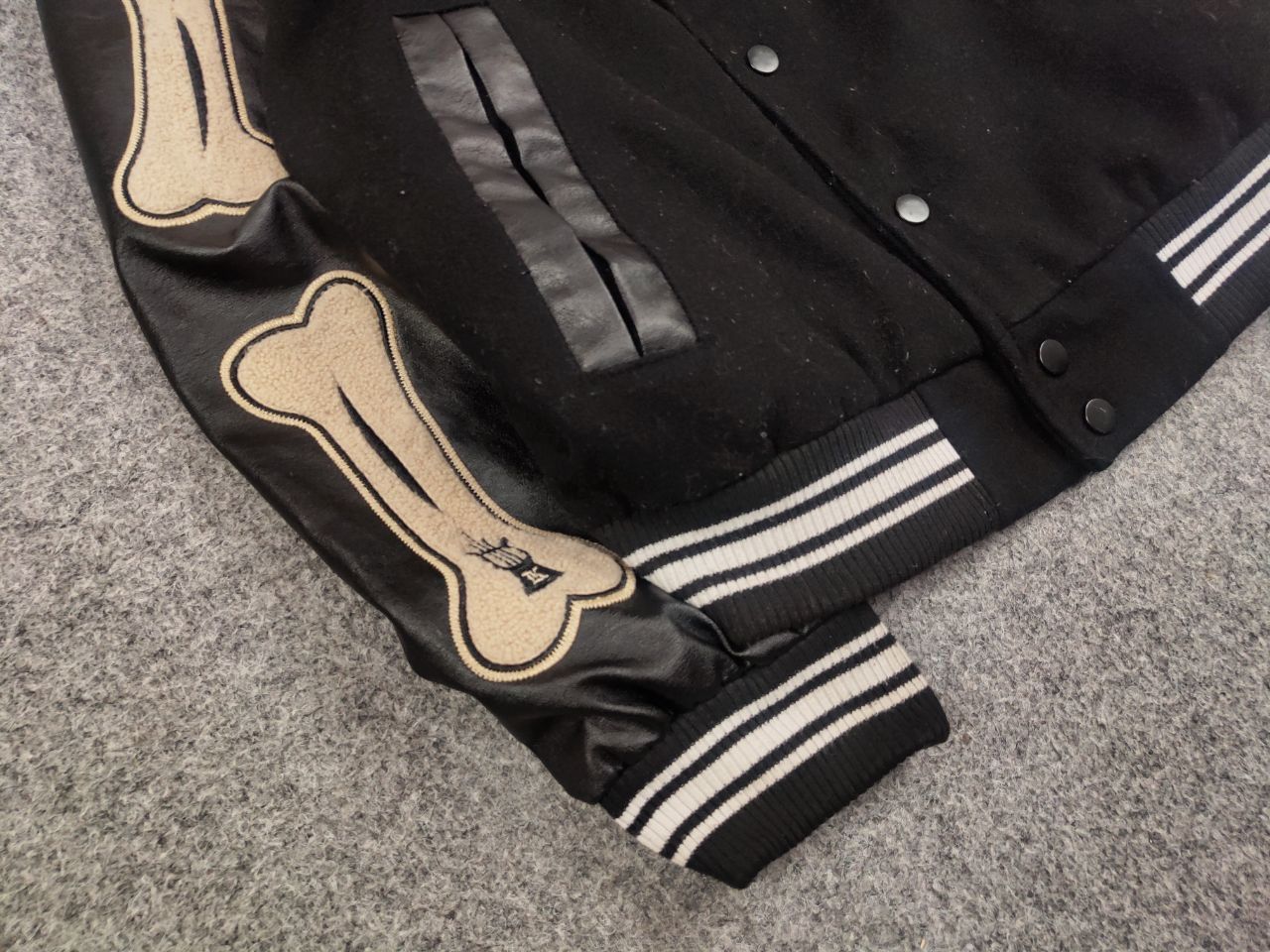 Japanese Brand Vintage Bones Japan Skeleton Letterman Varsity Bomber Jacket Size US S / EU 44-46 / 1 - 6 Thumbnail