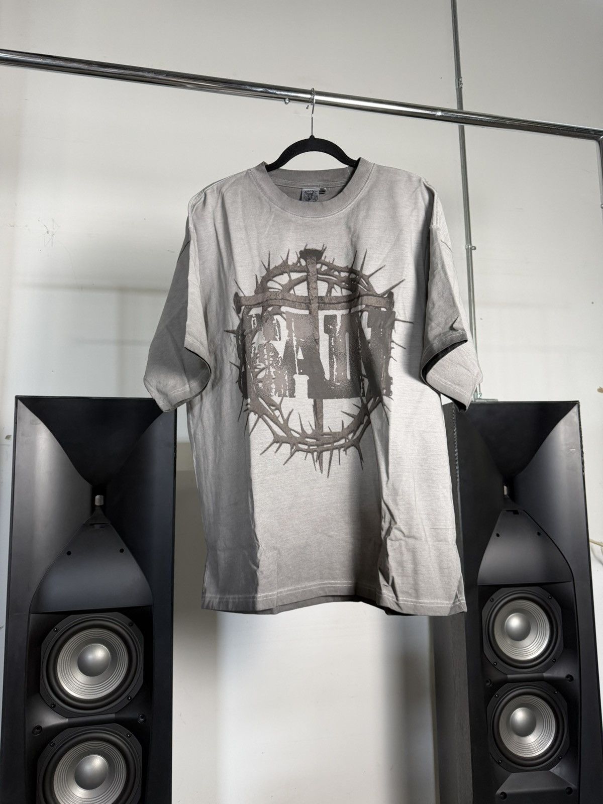 Saint Vanity Cross Light Grey Tee Shirt