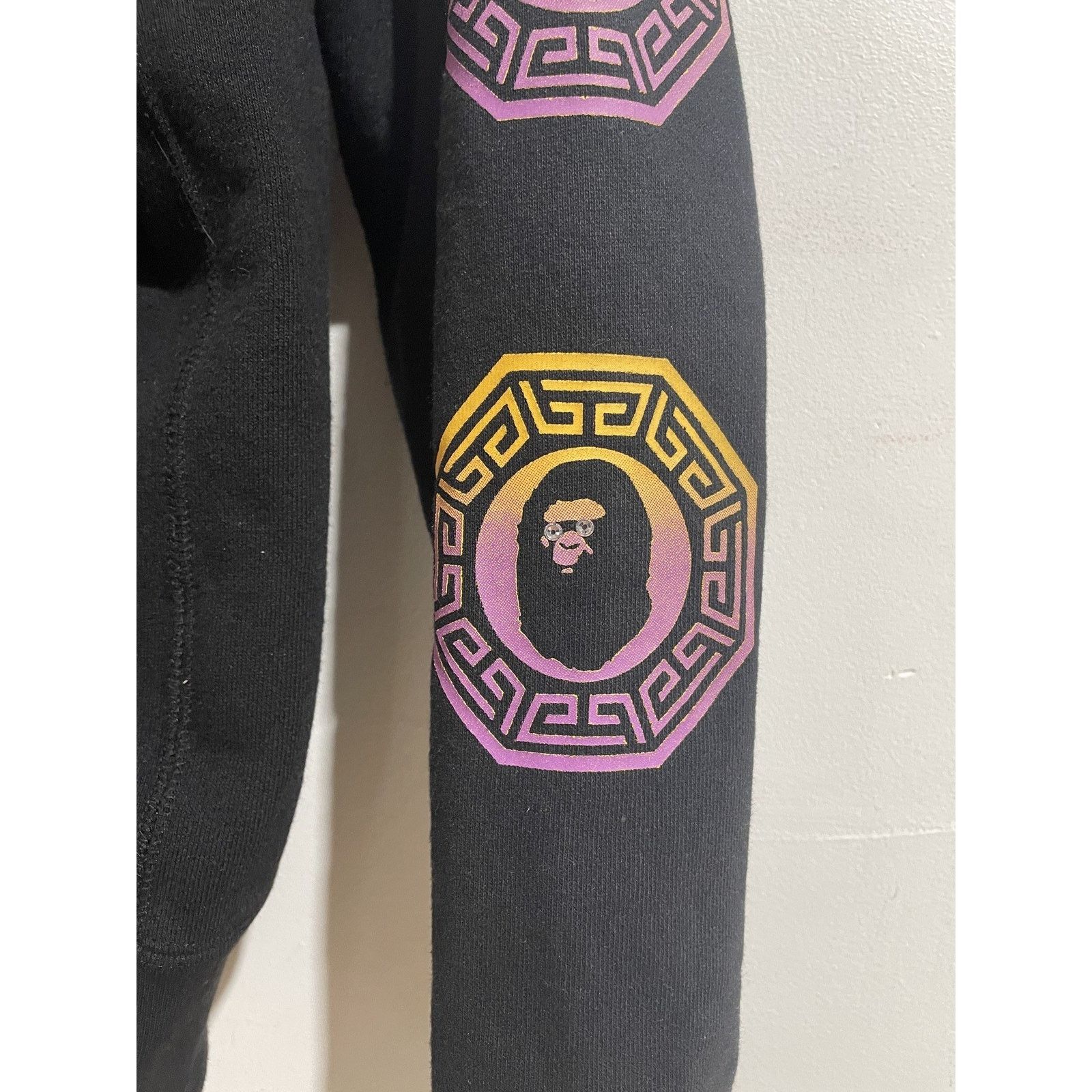 Bape A BATHING APE SWAROVSKI GRAPHIC ZIP UP SIZE XL PREOWNED Size US XL / EU 56 / 4 - 3 Thumbnail