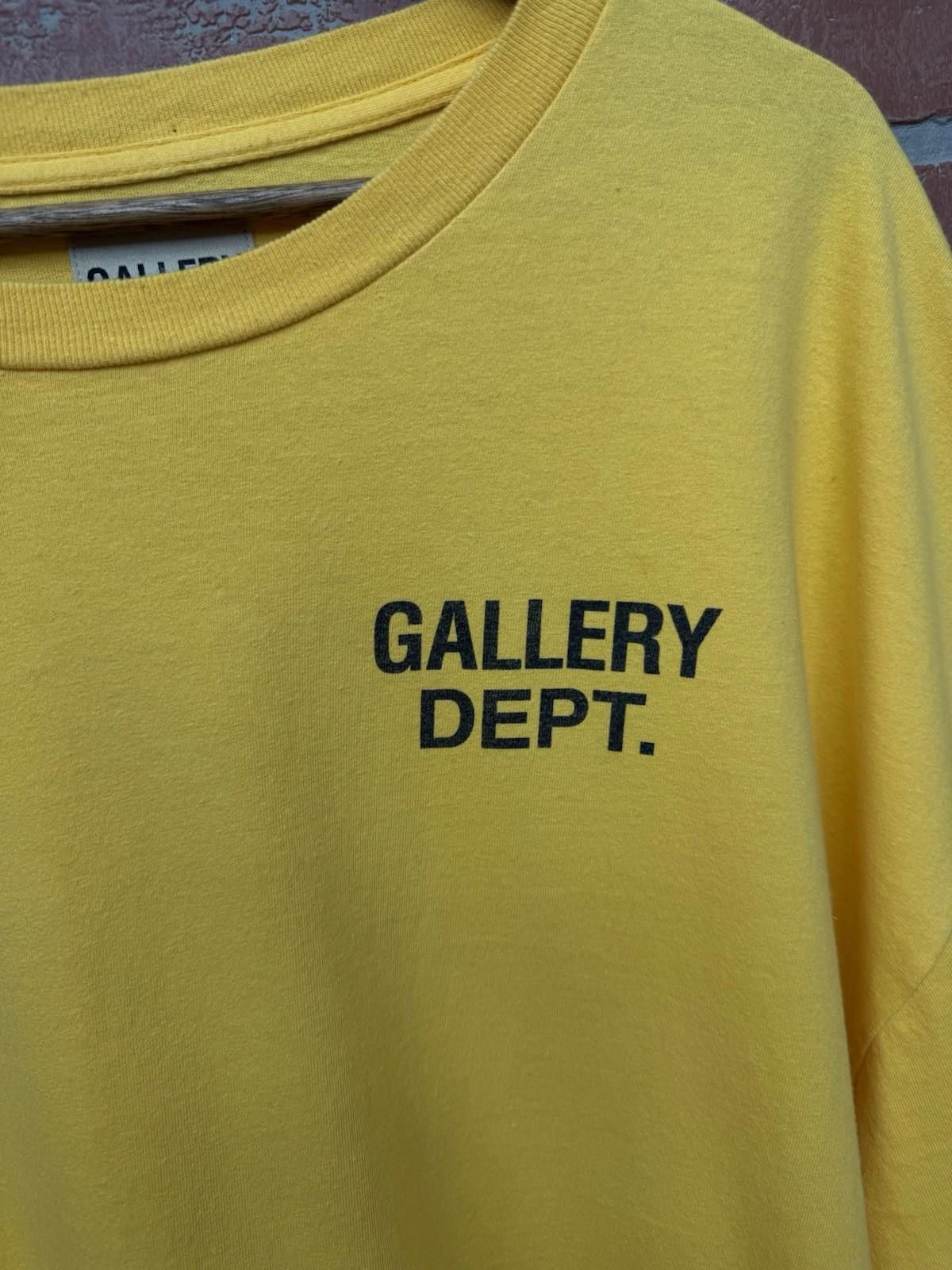 Gallery Dept. GALLERY DEPT Tee Yellow Shirt Size XXL Pre Owned Size US XXL / EU 58 / 5 - 4 Thumbnail