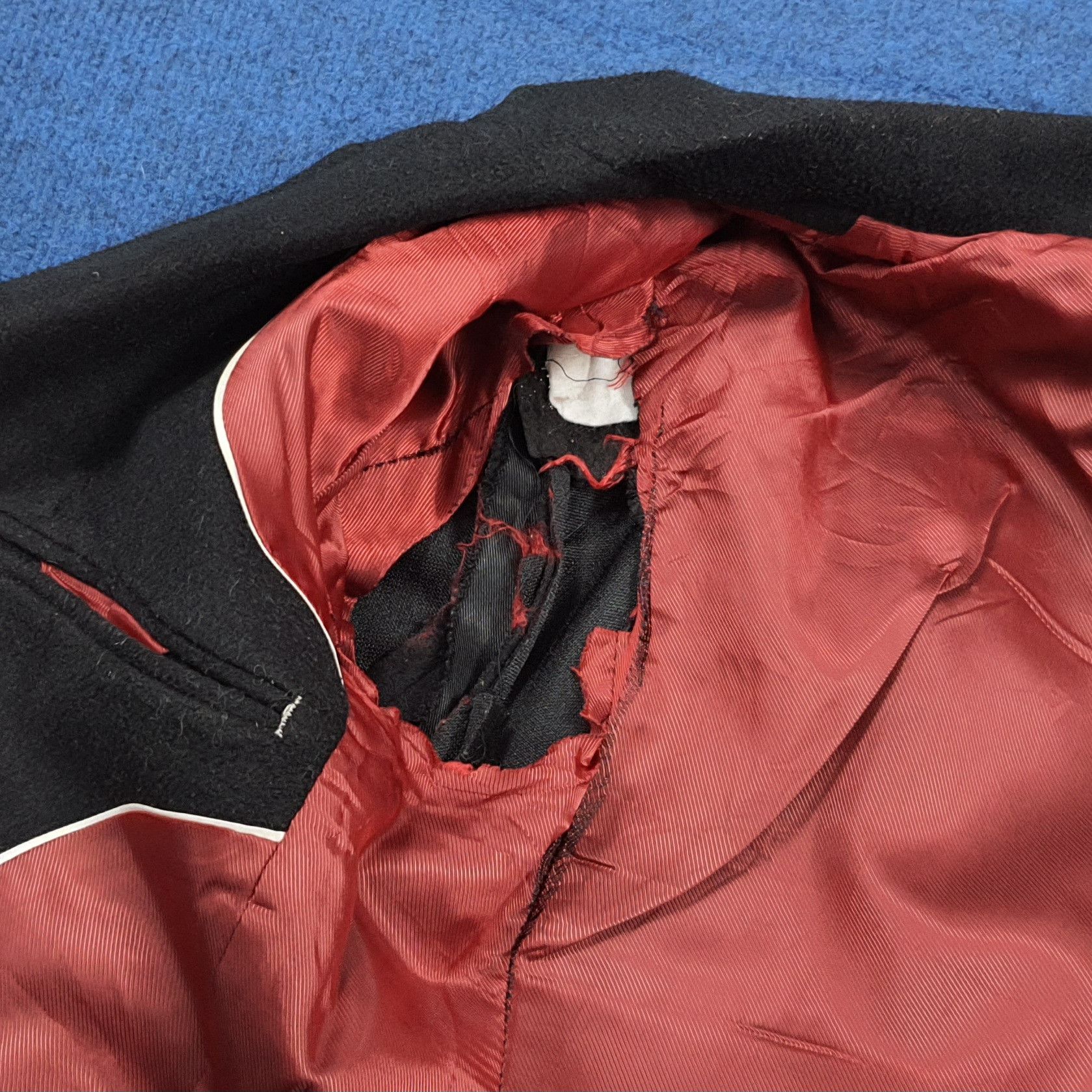 Tom Ford TOM FORD Black Overcoat with Red Satin Lining C307N11 Size 44S - 11 Thumbnail