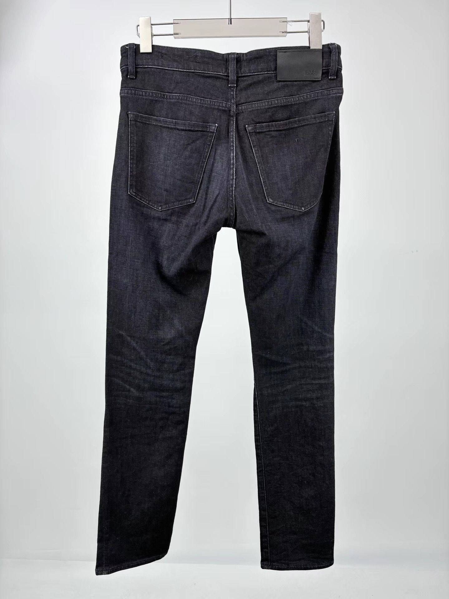 Hugo Boss HUGO BOSS Leather Patch Back Jeans Size US 32 / EU 48 - 1 Thumbnail