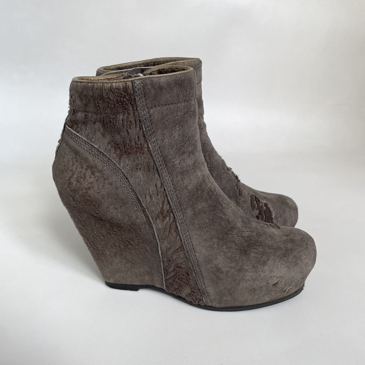 Rick Owens Distressed Shearling Biker Boots Size US 7 / IT 37 - 15 Thumbnail