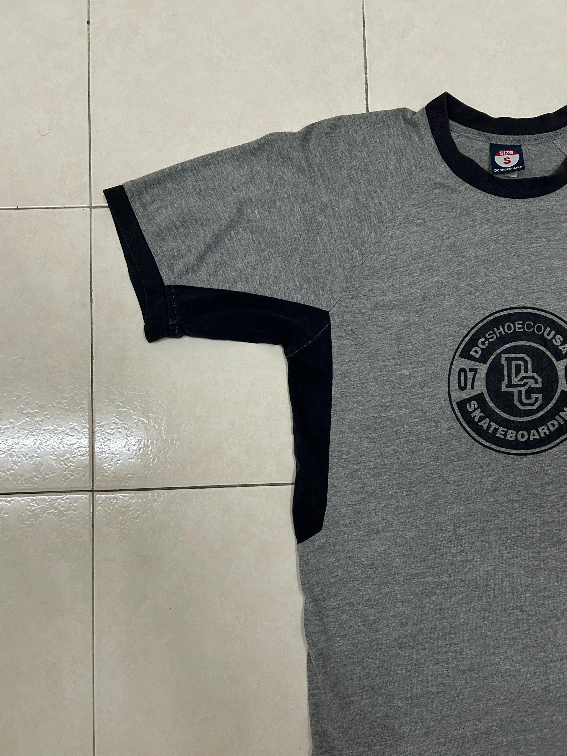 DC Dc Shoe Co USA Skateboard Vintage Tee Size US M / EU 48-50 / 2 - 6 Thumbnail