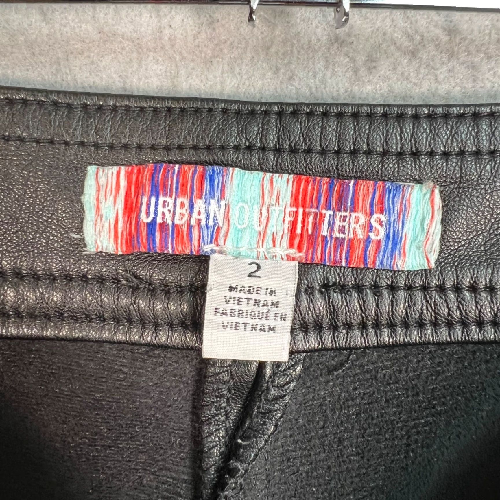 Urban Outfitters Urban Outfitters Black Faux Leather Pants With Zipper Details Size 2 Womens Size 26" / US 2 / IT 38 - 3 Thumbnail