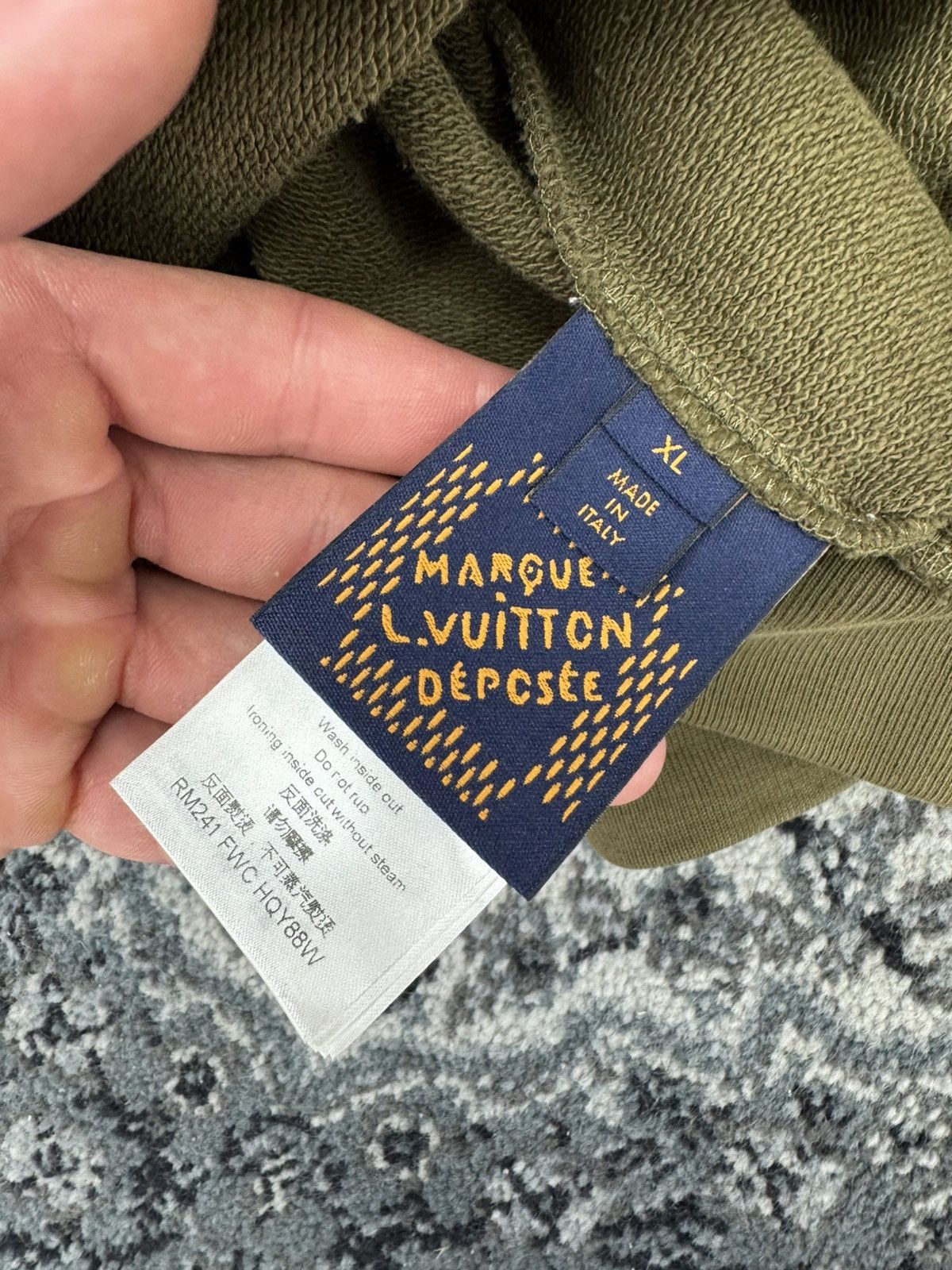 Louis Vuitton Louis Vuitton Lovers crewneck Size US XL / EU 56 / 4 - 7 Thumbnail