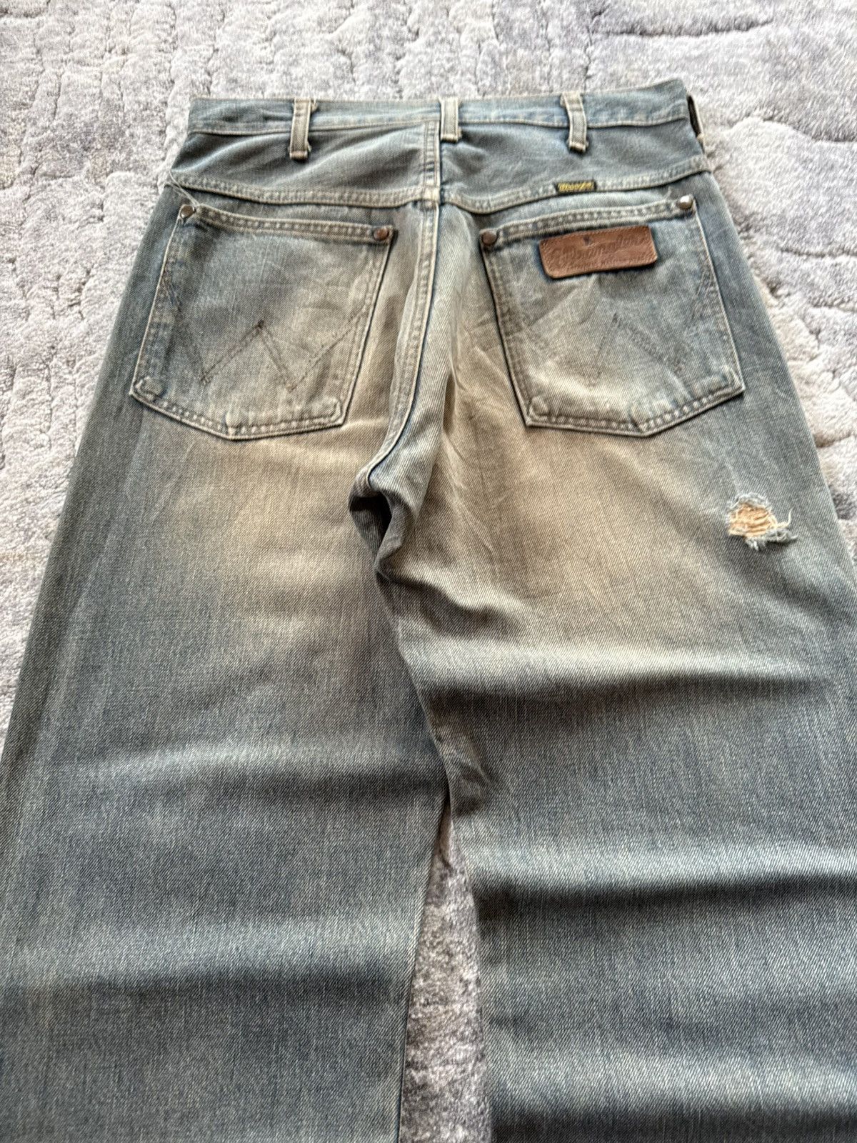 Japanese Brand Vintage Wrangler Mud Wash Distressed Baggy Selvedge Jeans Size US 29 - 14 Thumbnail
