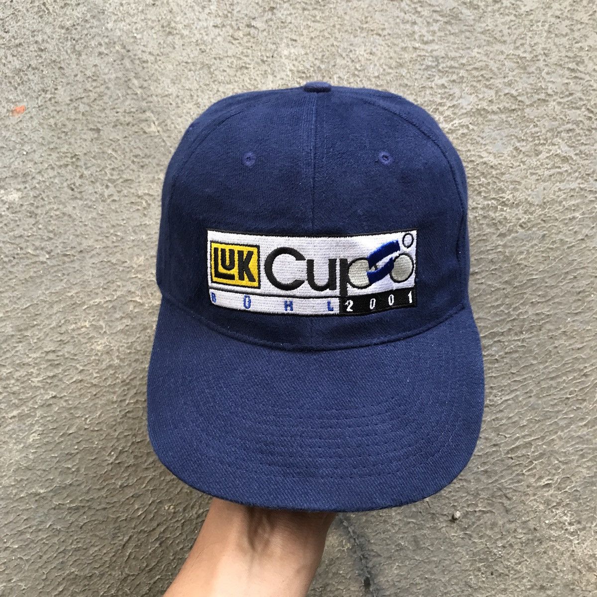 Vintage Archival hat. VINTAGE 2001 LUK CUP. Cycle event Size ONE SIZE - 2 Thumbnail