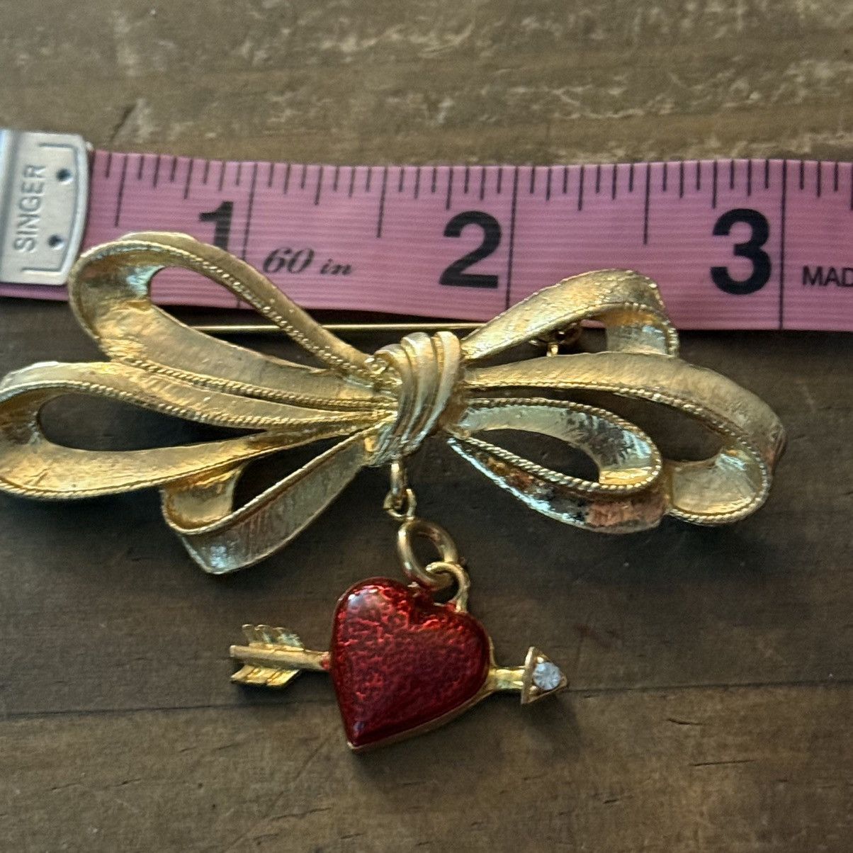Vintage Vintage Phister Ent. golden bow with dangling heart brooch Size ONE SIZE - 3 Thumbnail