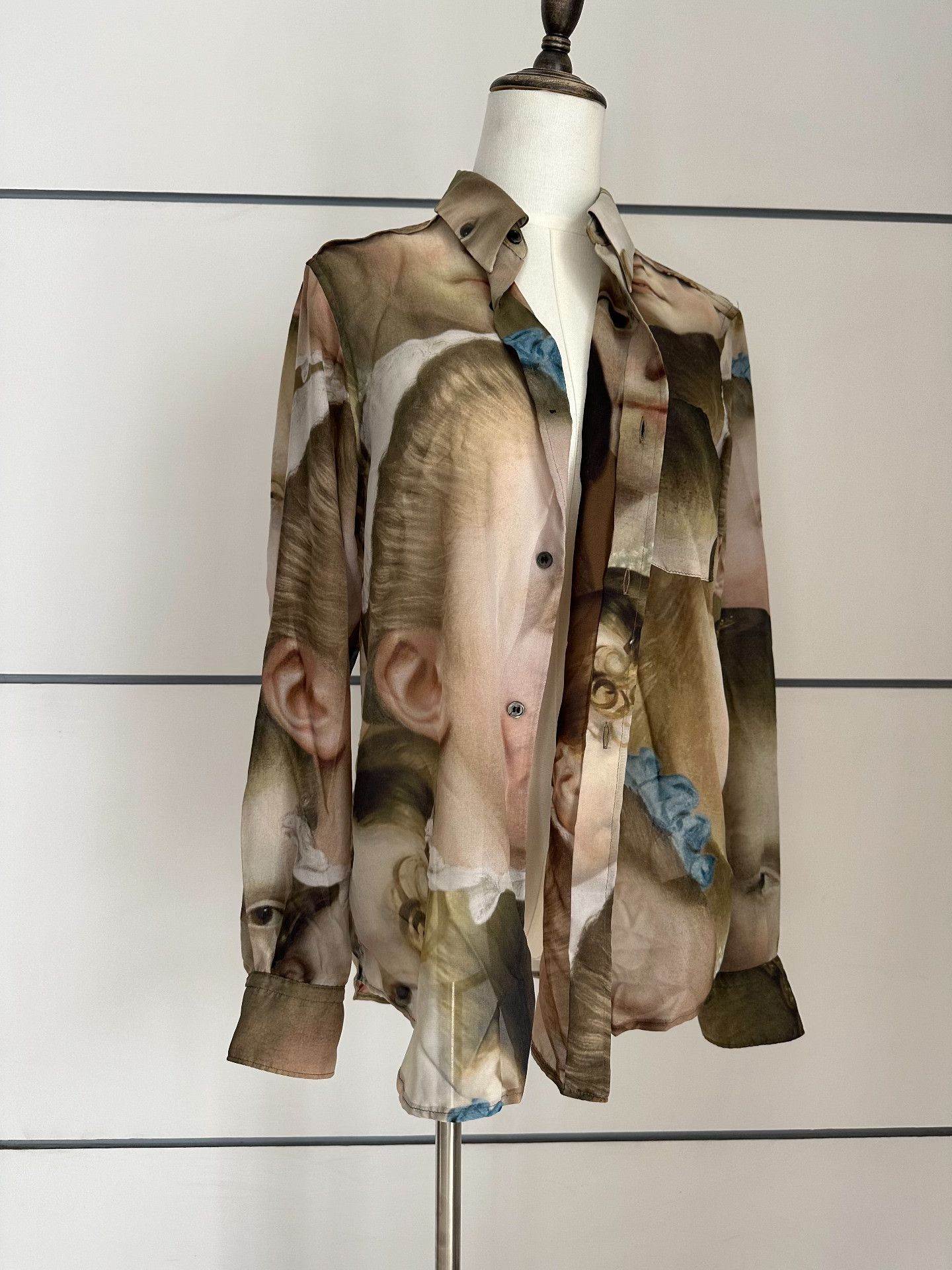 Comme des Garcons Comme des Garcons 24SS Face-Shaped Shirt| Size M / US 6-8 / IT 42-44 - 1 Thumbnail
