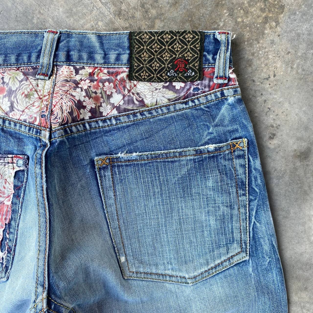 Eternal EXTERNAL JAPAN DISTRESSED THUNDERSTORM MARK FADED BLUE WASH Size US 30 / EU 46 - 14 Thumbnail