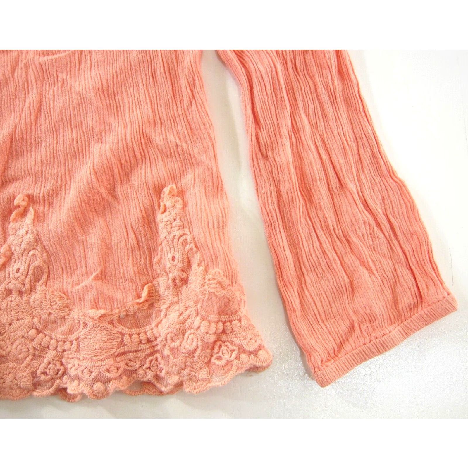 Vintage LAPIS Peach Embroidered 100% Rayon Long Sleeve Tunic Blouse M Women Shirt Bohemian 90s Flower Potent Peach chosen with Embroidered details Size M / US 6-8 / IT 42-44 - 7 Thumbnail