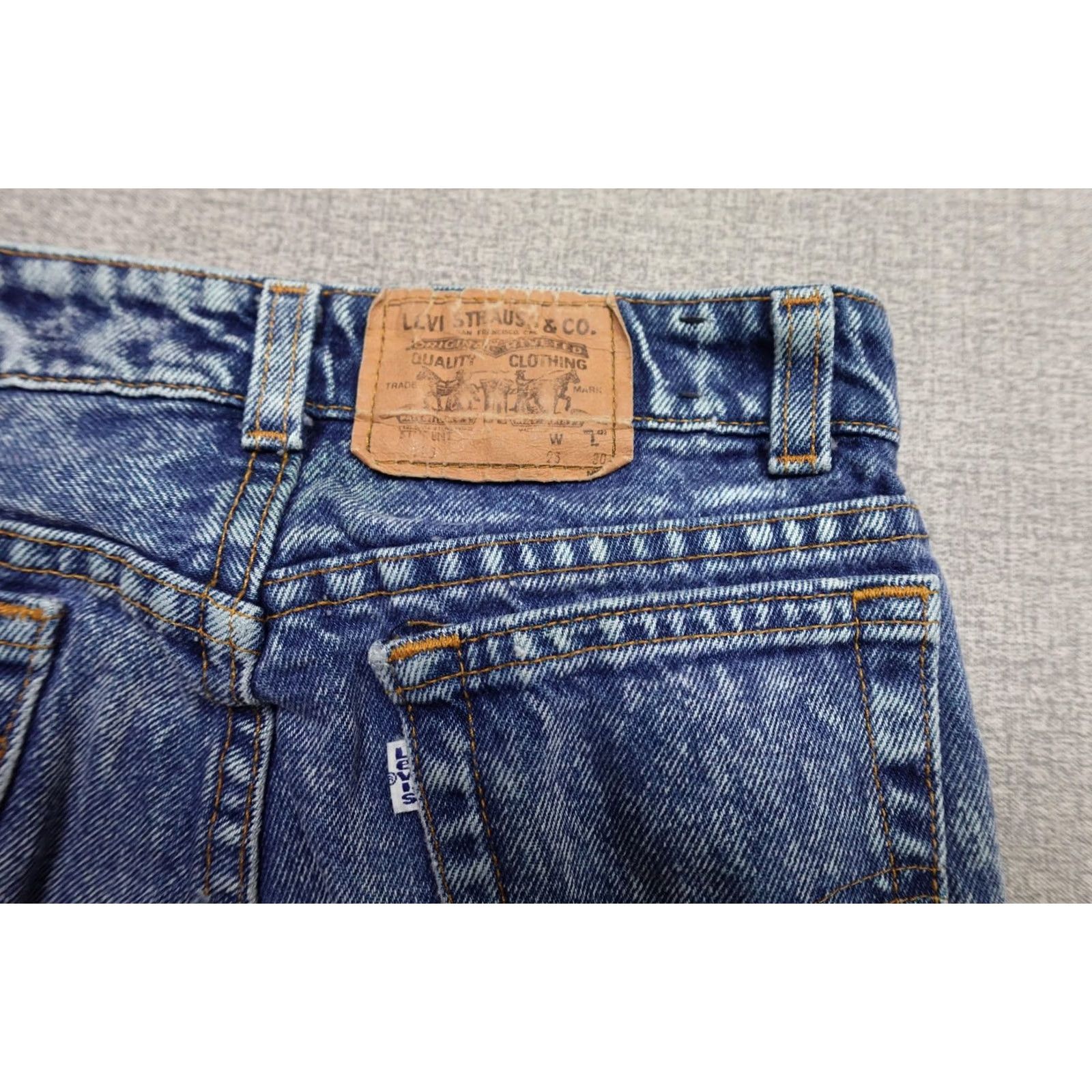 Levi's VINTAGE Levi’s 525 Jeans Womens 26x30 Blue Acid Wash High Waist Tapered 90s Damen Womens Jeans 26in 30in Blue Acid Wash 5-Pocket Denim Stretch? Size 26" / US 2 / IT 38 - 2 Thumbnail